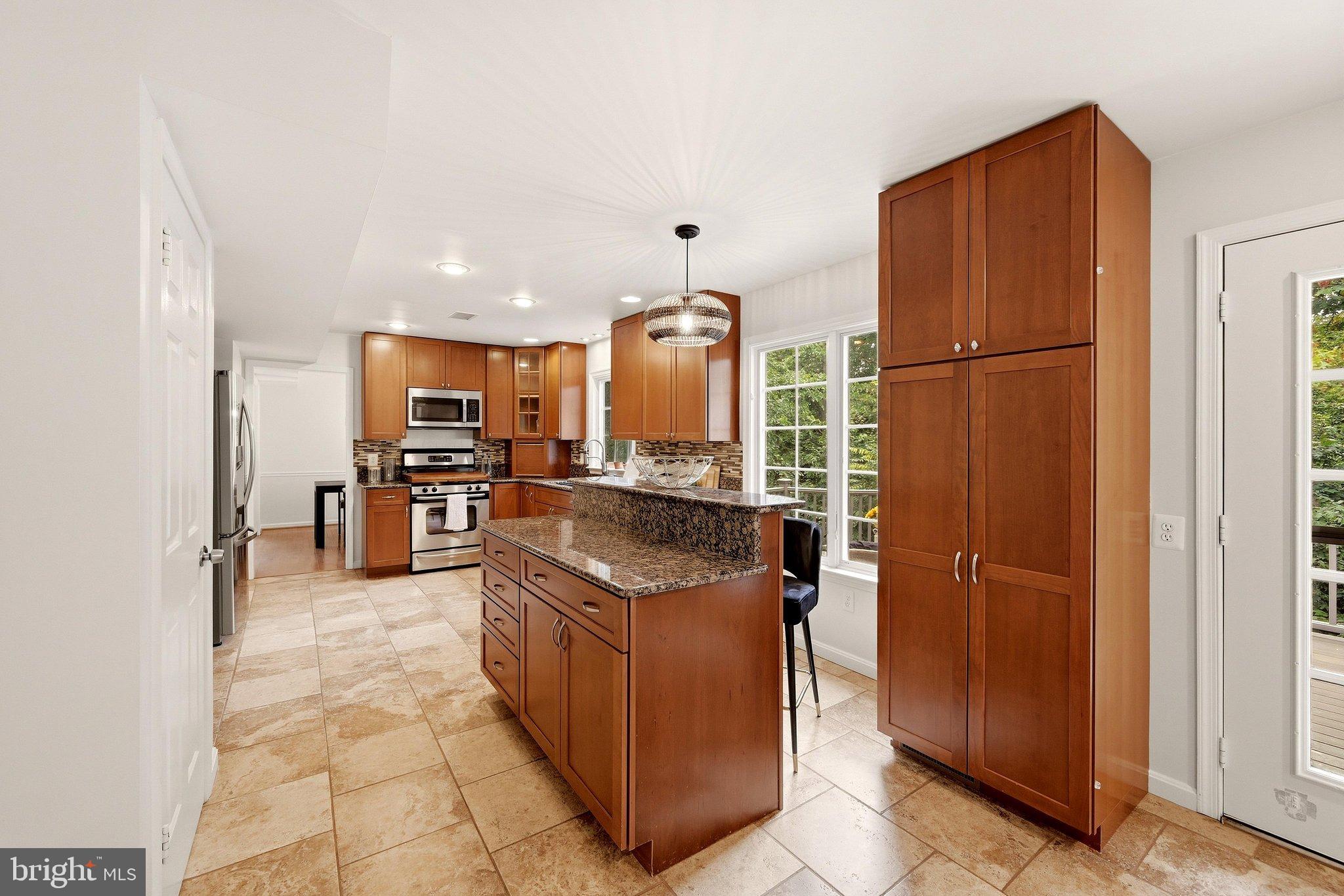 3302 GENTLE COURT