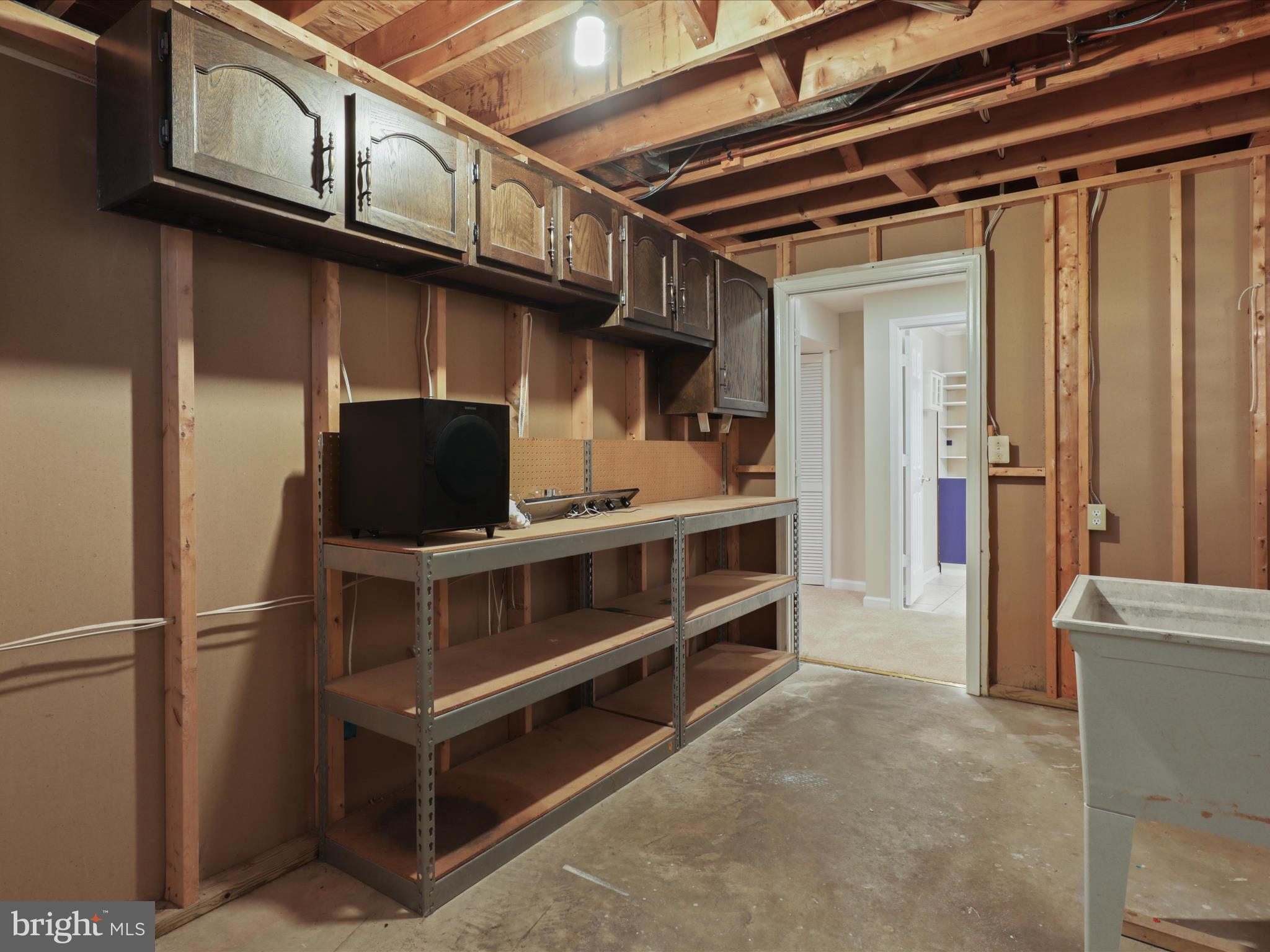 RIVER OAKS - Residential