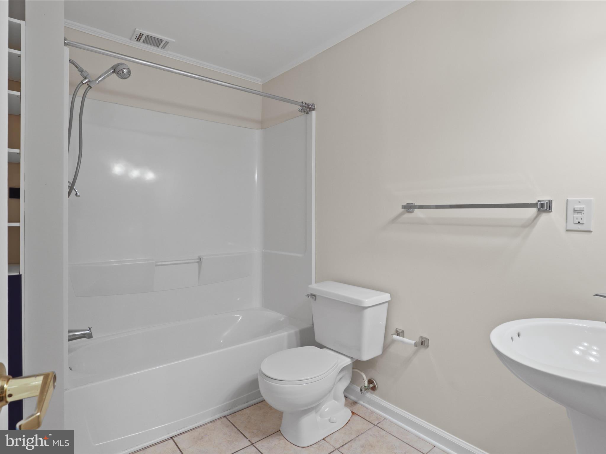 RIVER OAKS - Residential