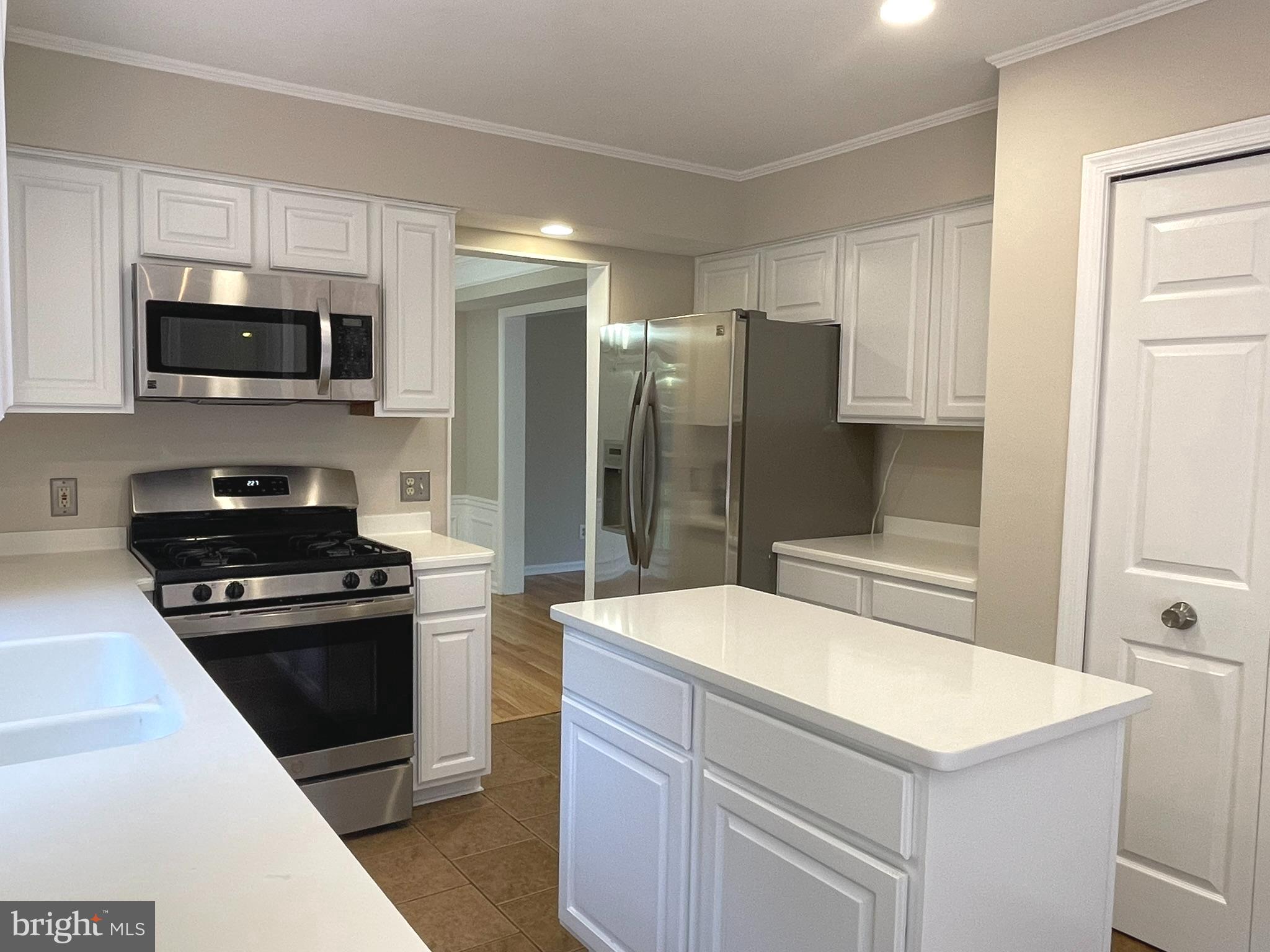 RIVER OAKS - Residential