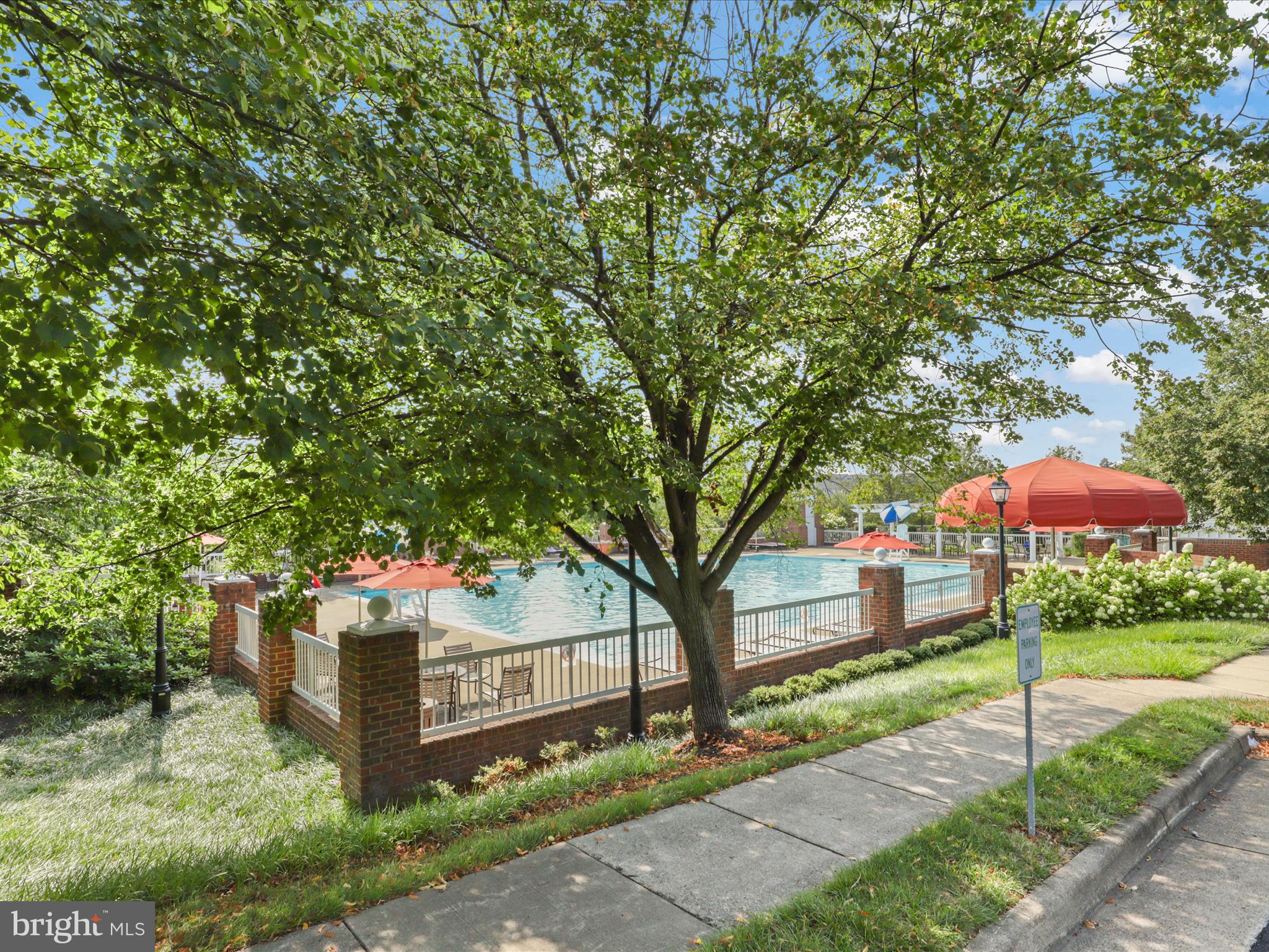 RIVER OAKS - Residential