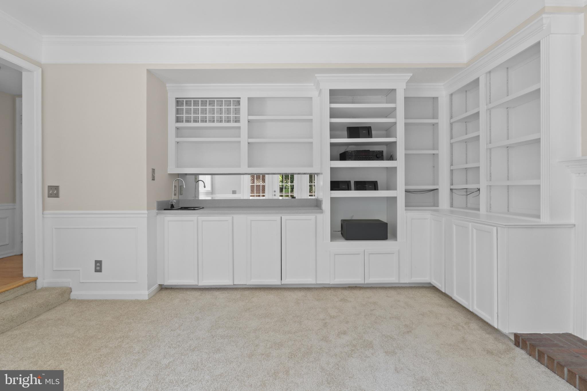 RIVER OAKS - Residential