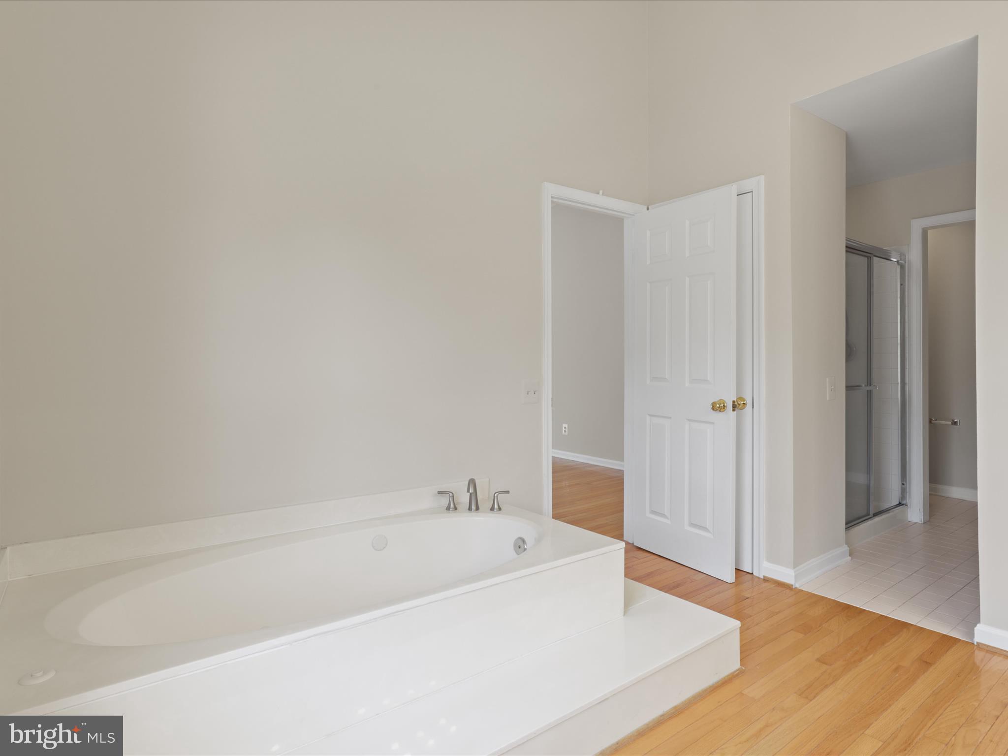 RIVER OAKS - Residential