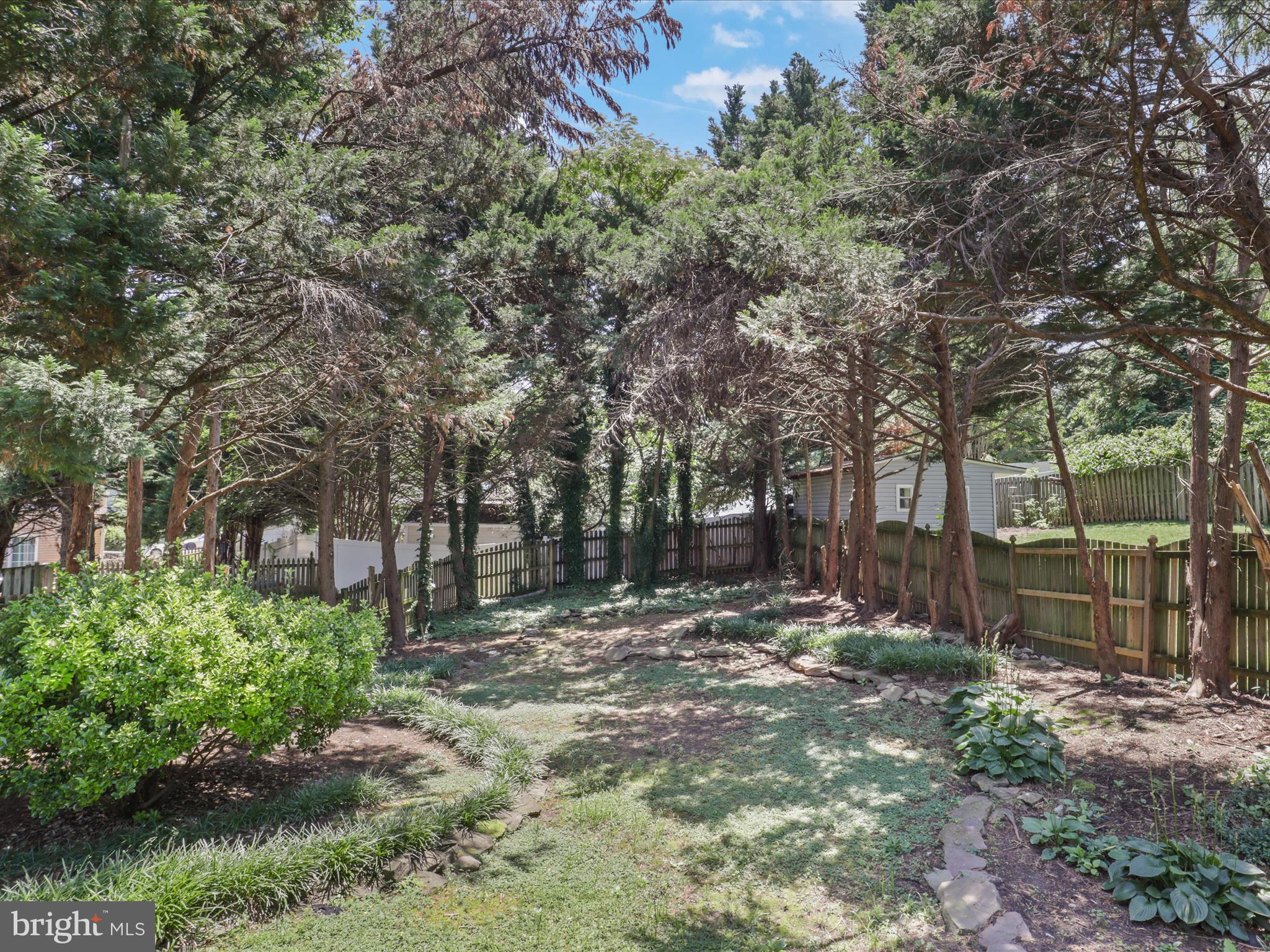 RIVER OAKS - Residential