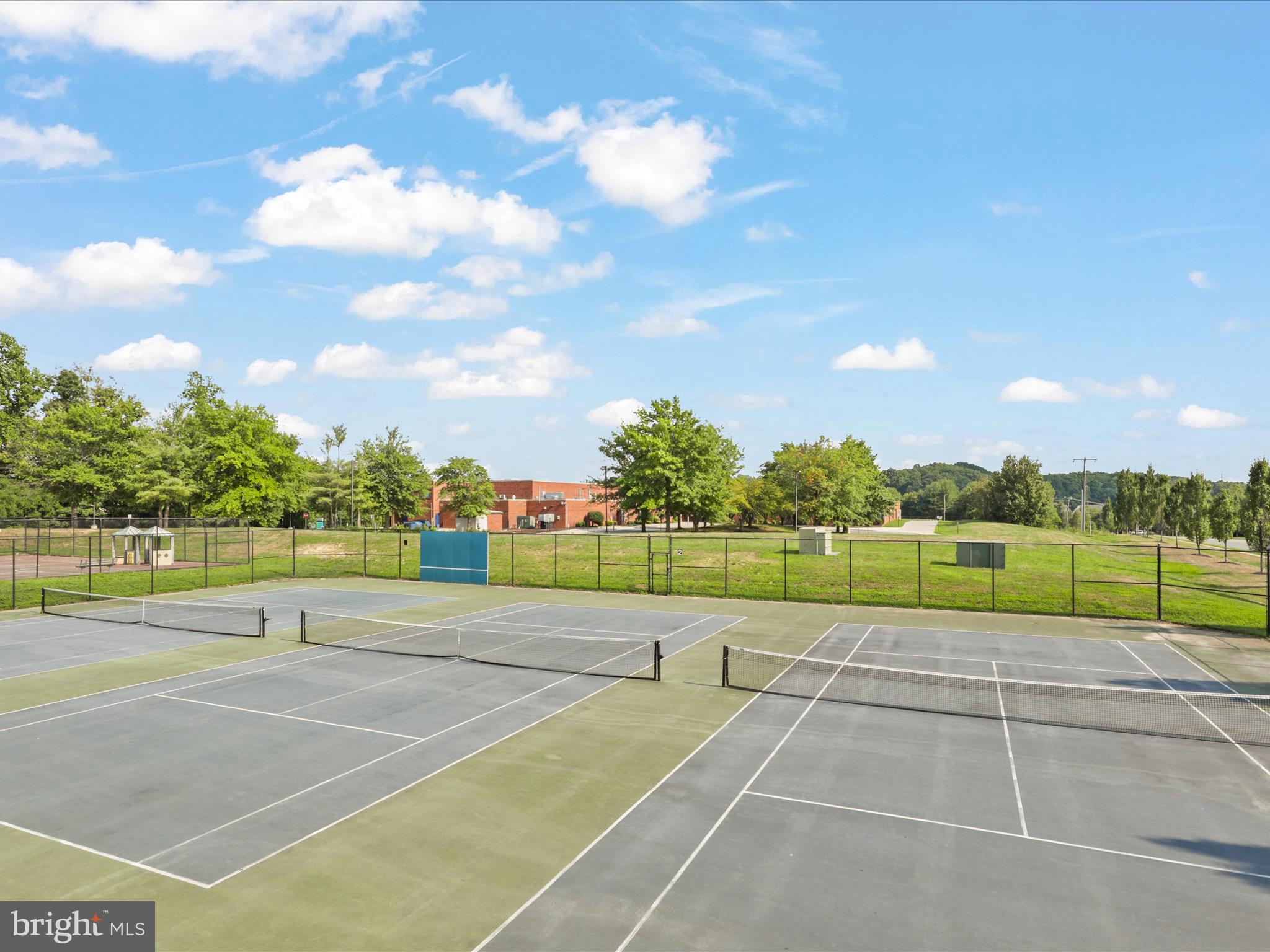 RIVER OAKS - Residential