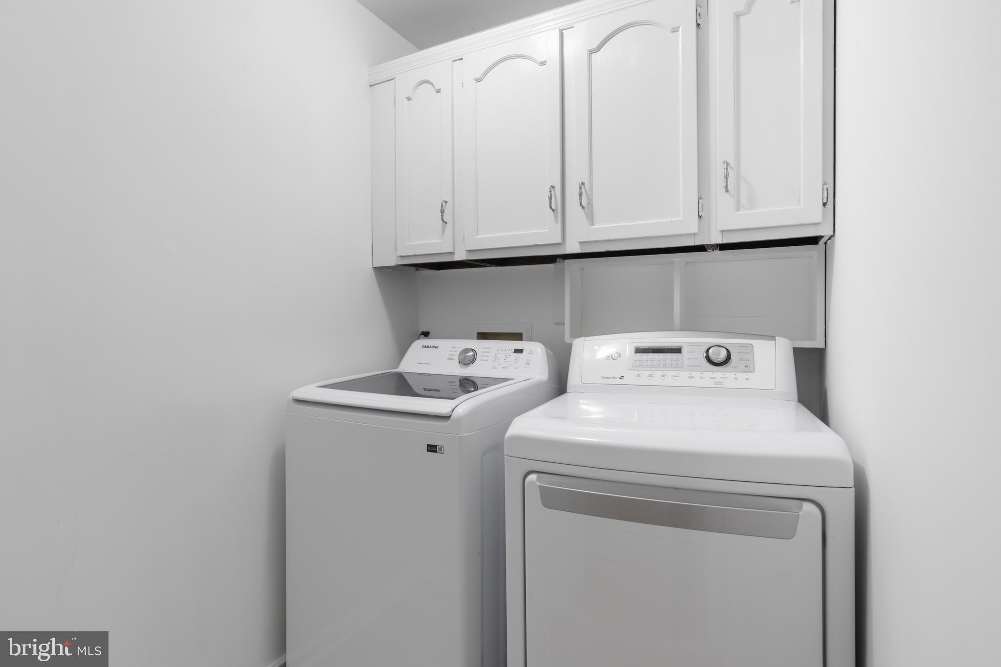 RIVER OAKS - Residential