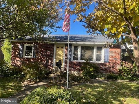 1609 FAYETTE AVENUE READING PA 19607