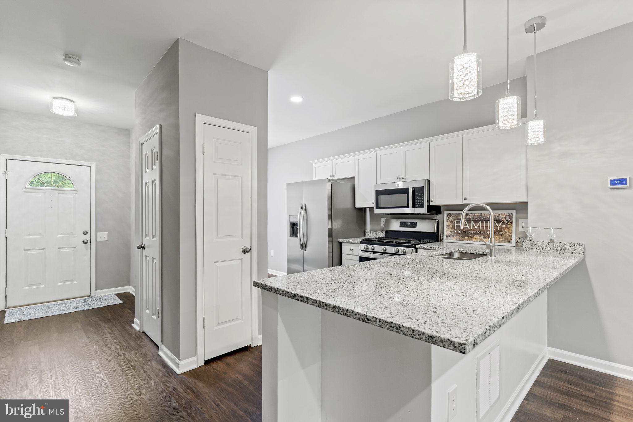 WOODSTONE - Residential