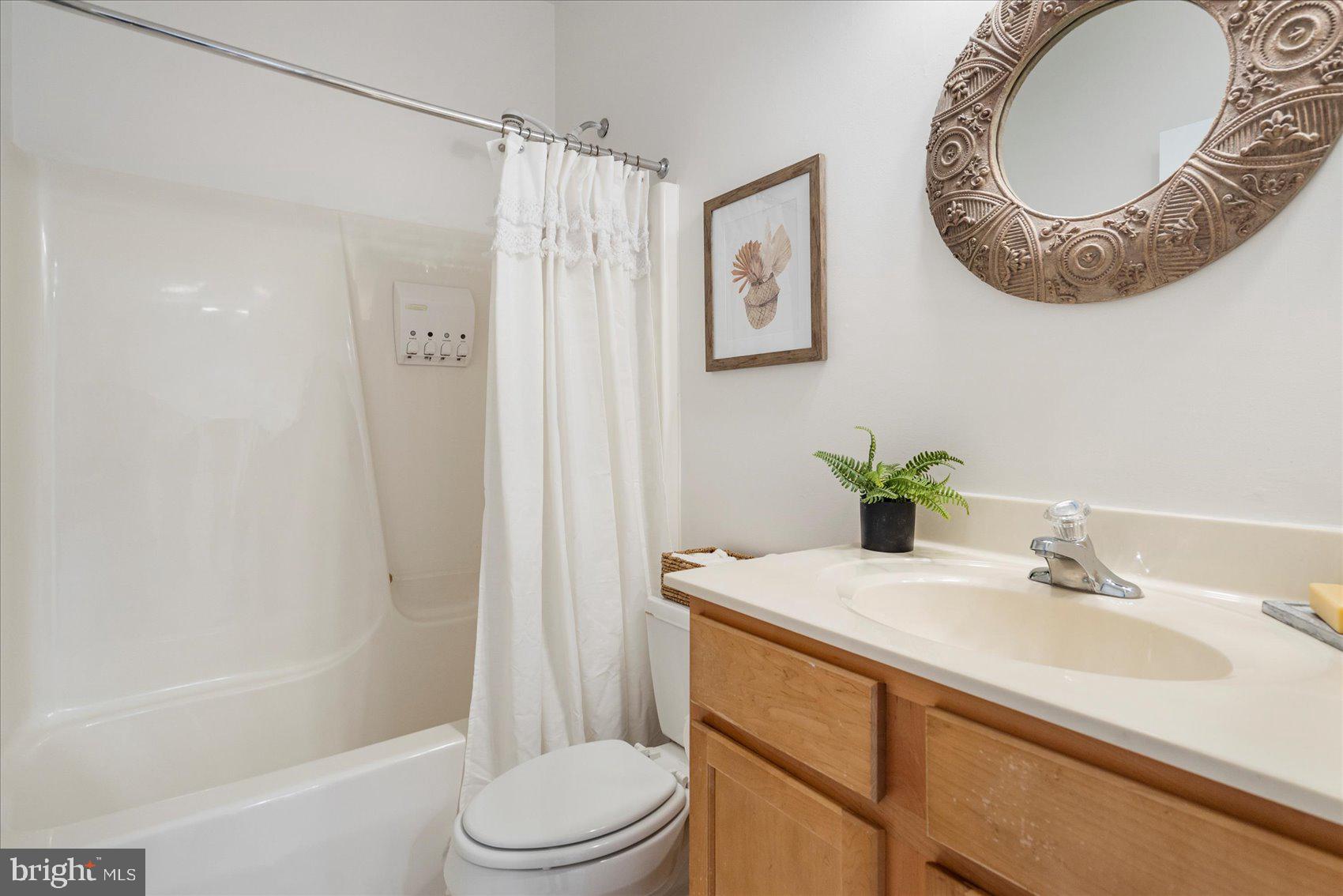 FALLSTON CROSSING - Residential