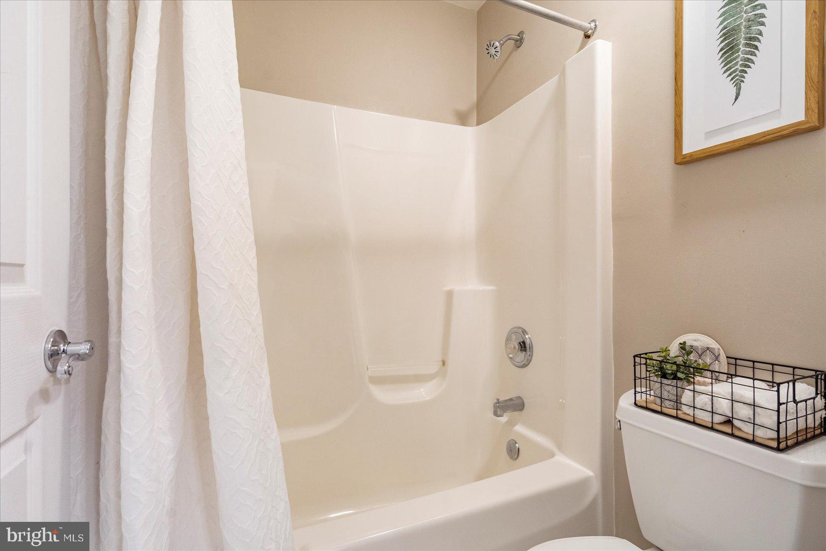 FALLSTON CROSSING - Residential