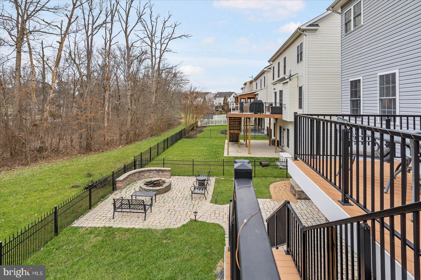 FALLSTON CROSSING - Residential