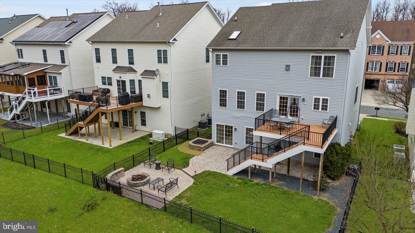 FALLSTON CROSSING - Residential