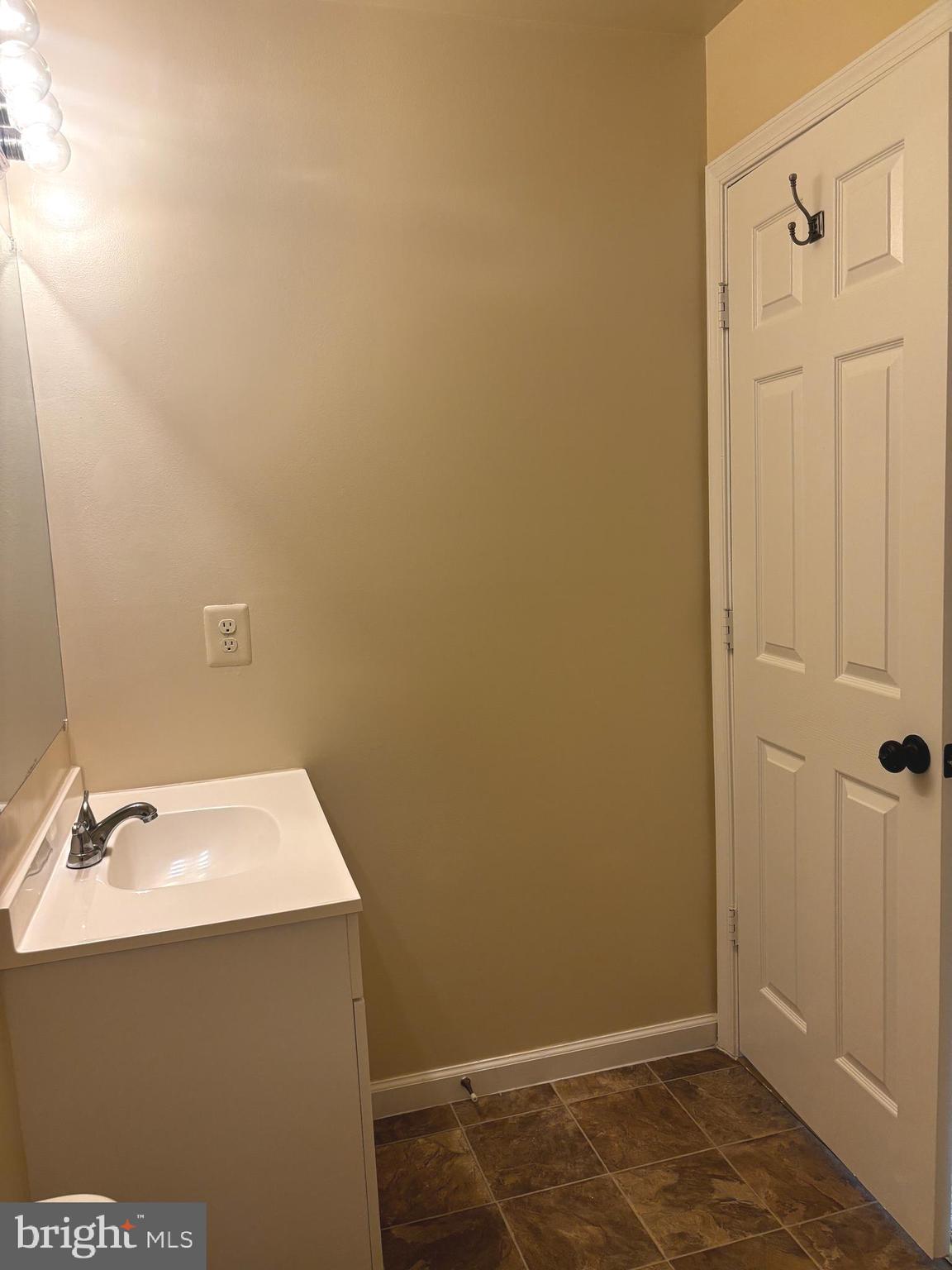 GUNSTON CORNER - Residential