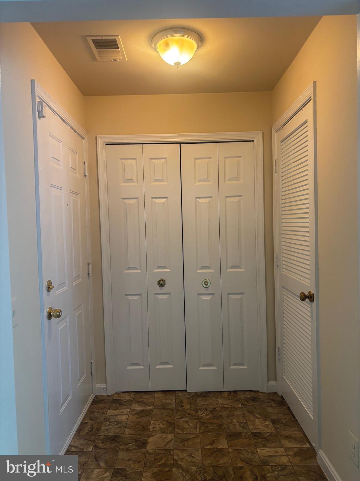 GUNSTON CORNER - Residential