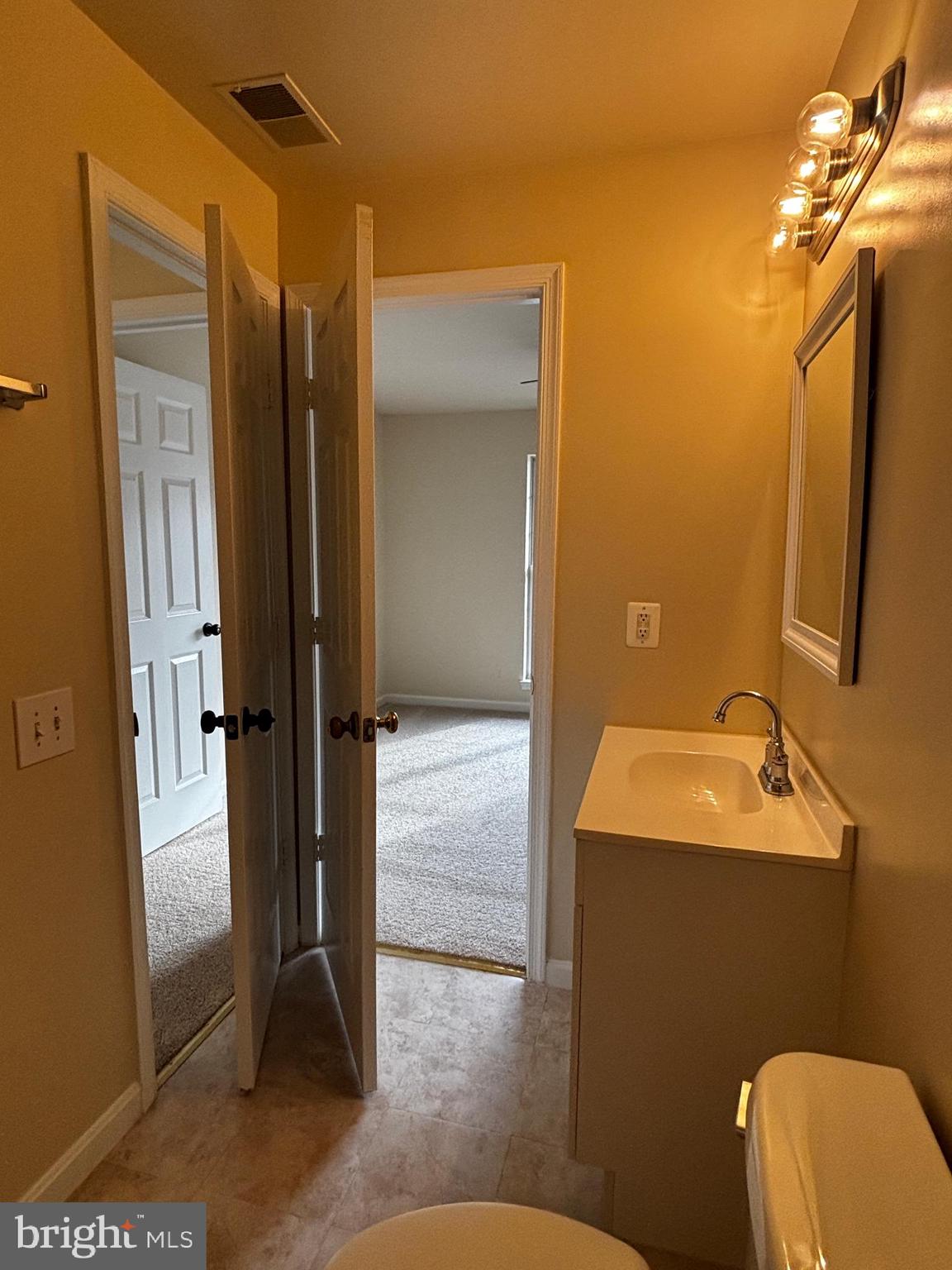 GUNSTON CORNER - Residential