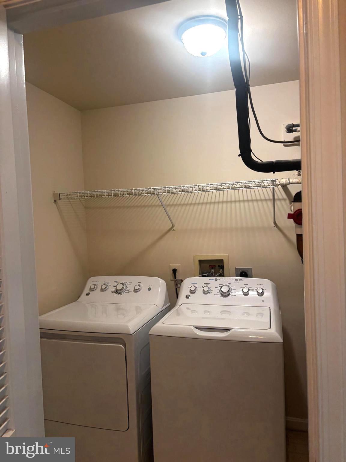 GUNSTON CORNER - Residential