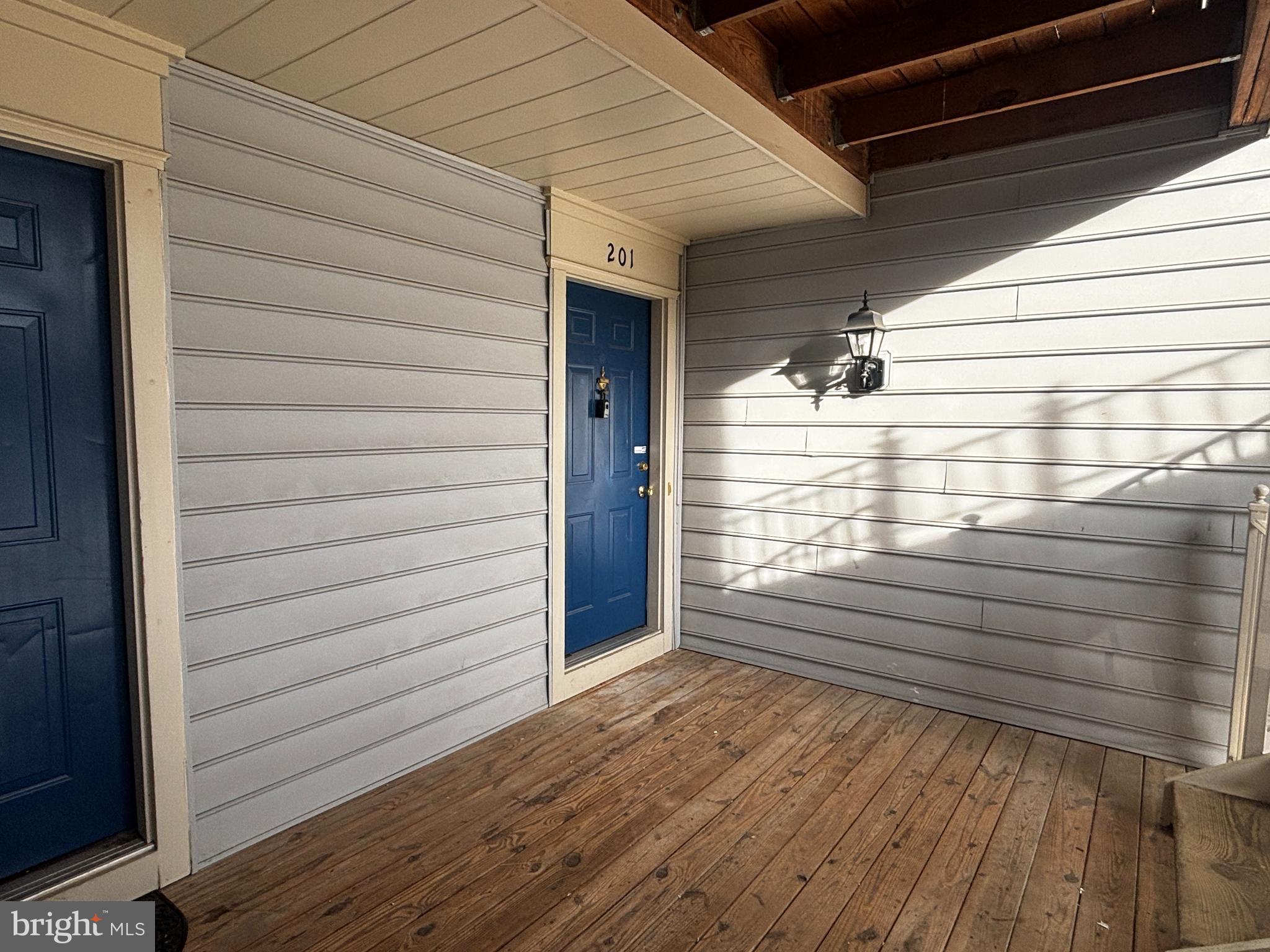 GUNSTON CORNER - Residential