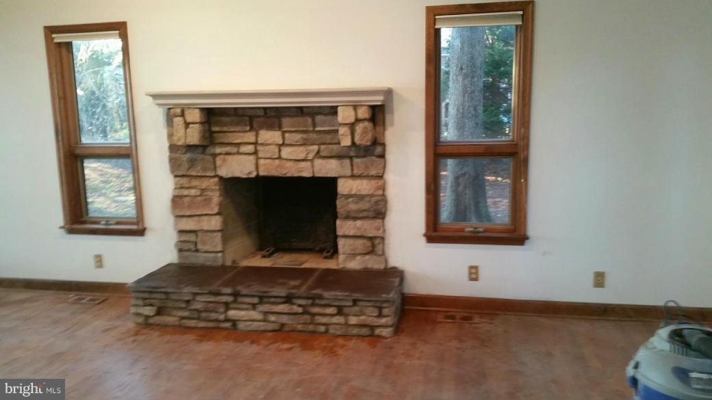 RIVERSIDE - Residential