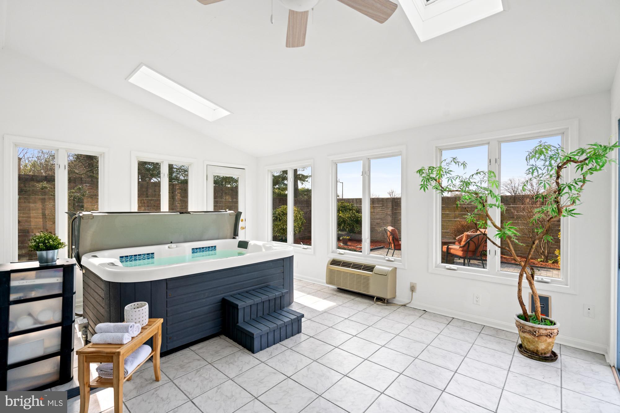 COURTS OF WHETSTONE - Residential