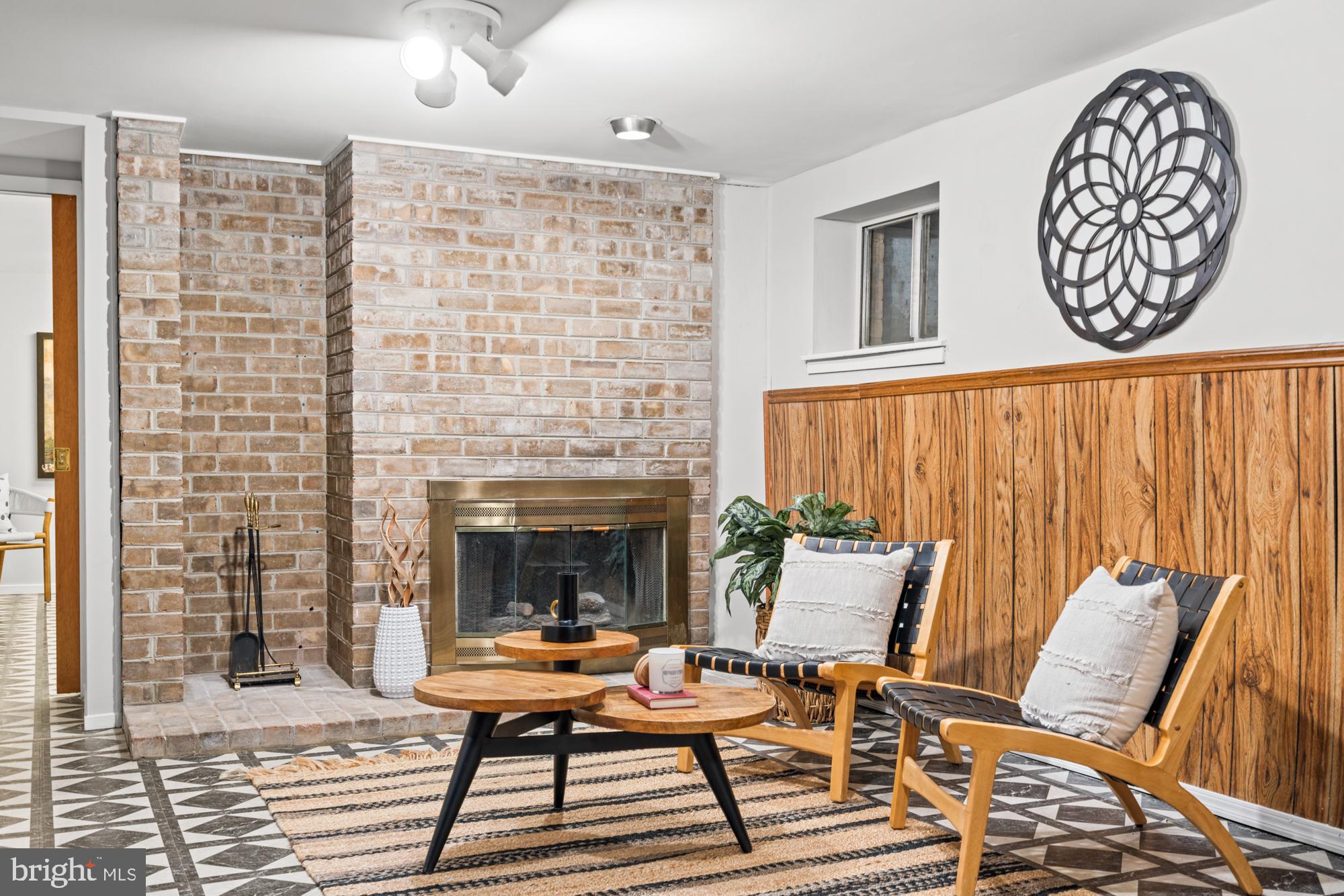 COURTS OF WHETSTONE - Residential