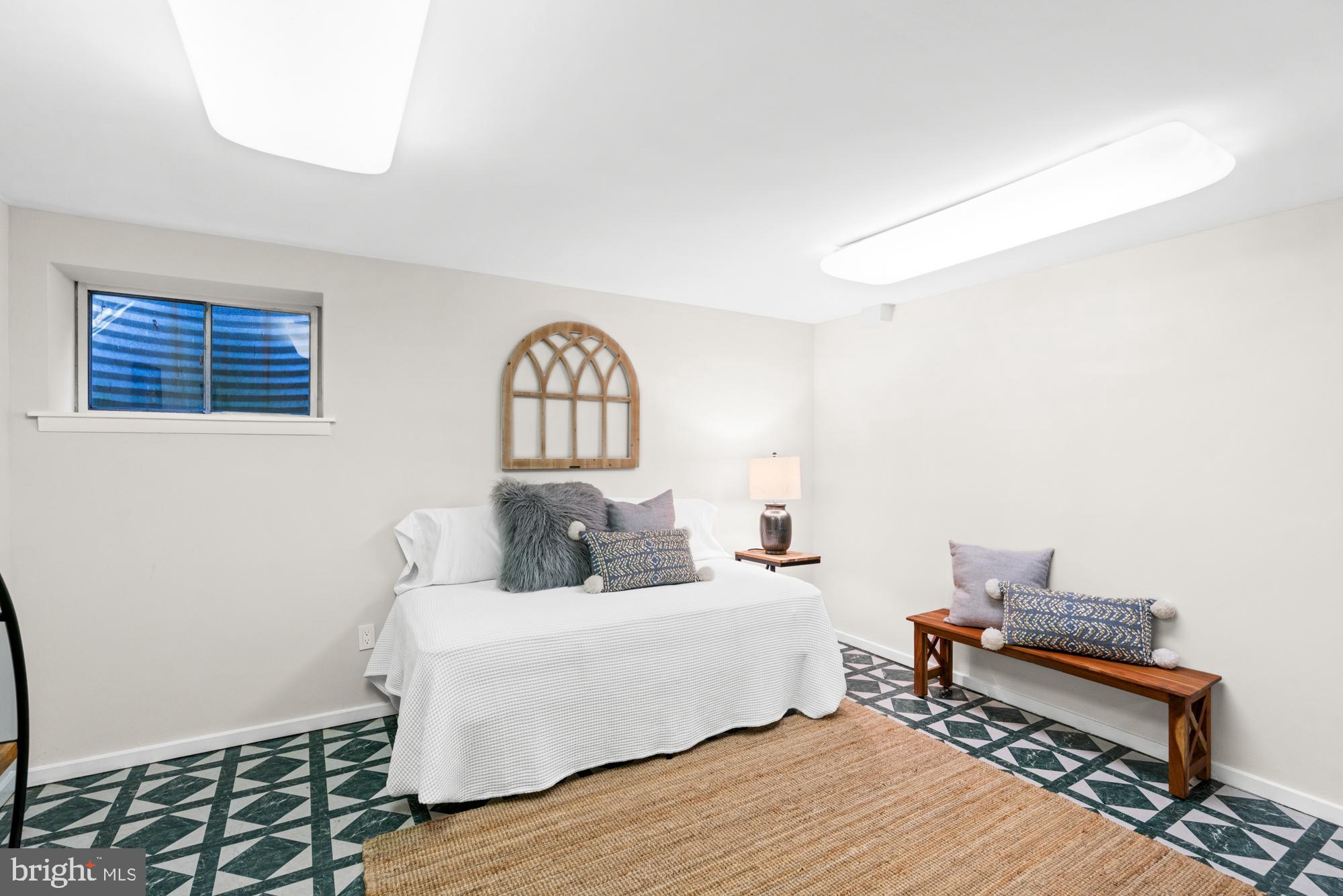 COURTS OF WHETSTONE - Residential