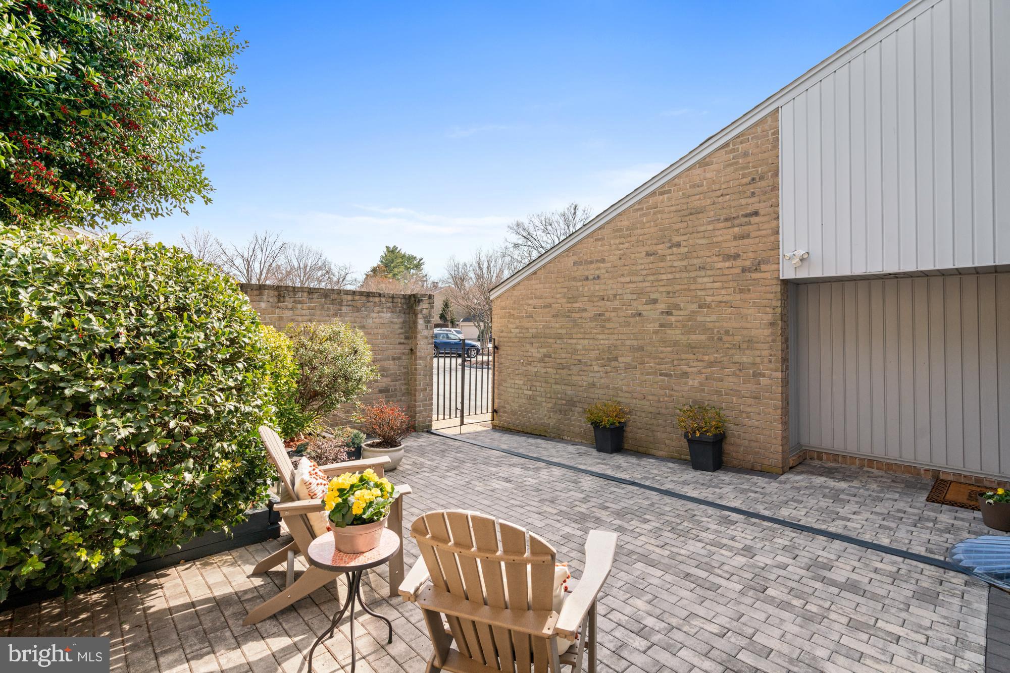 COURTS OF WHETSTONE - Residential