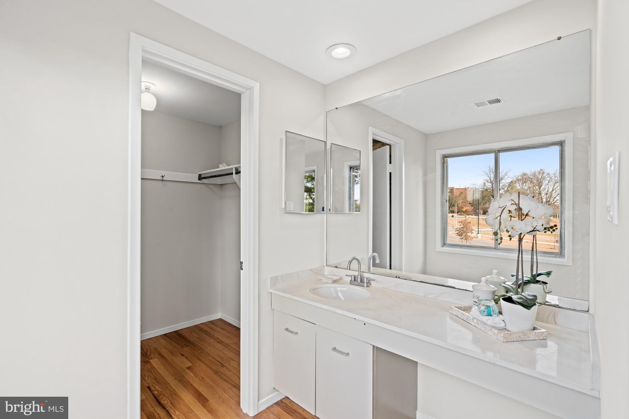 COURTS OF WHETSTONE - Residential