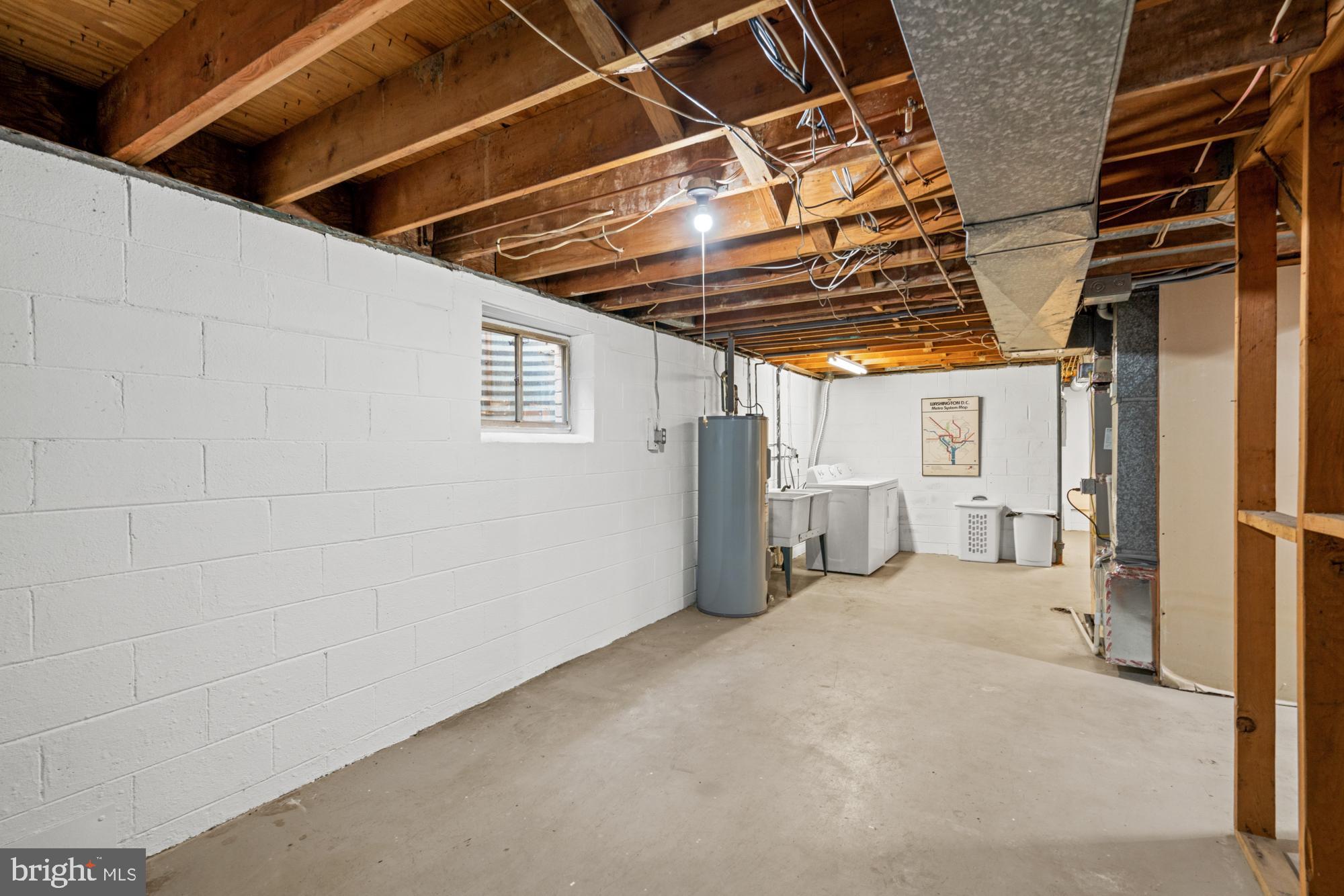 COURTS OF WHETSTONE - Residential