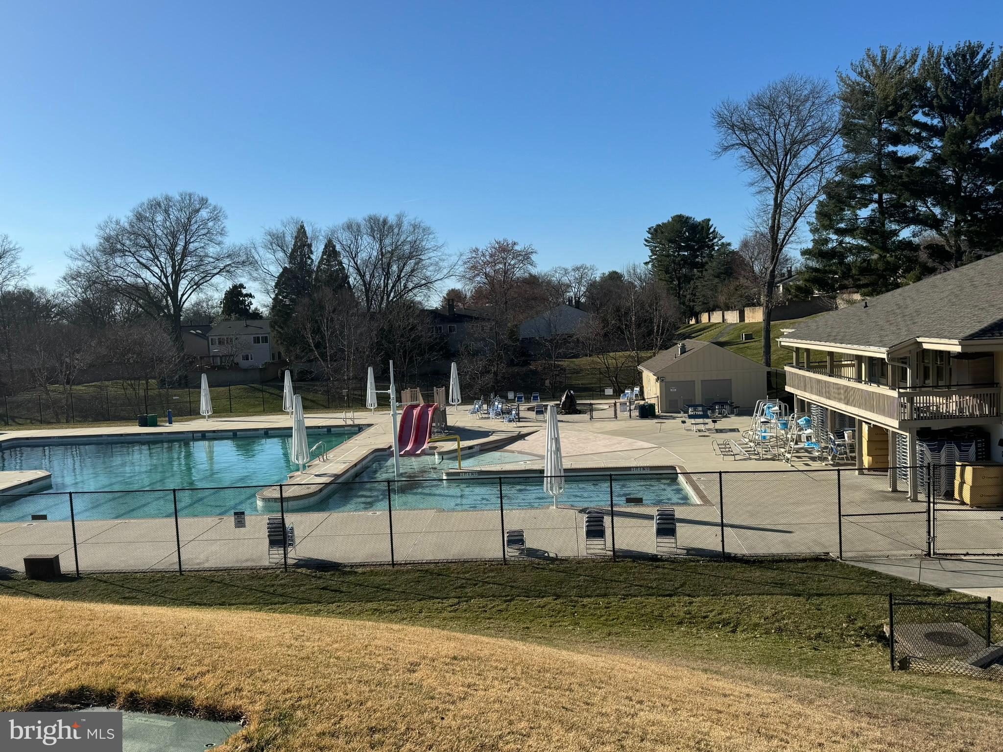 COURTS OF WHETSTONE - Residential
