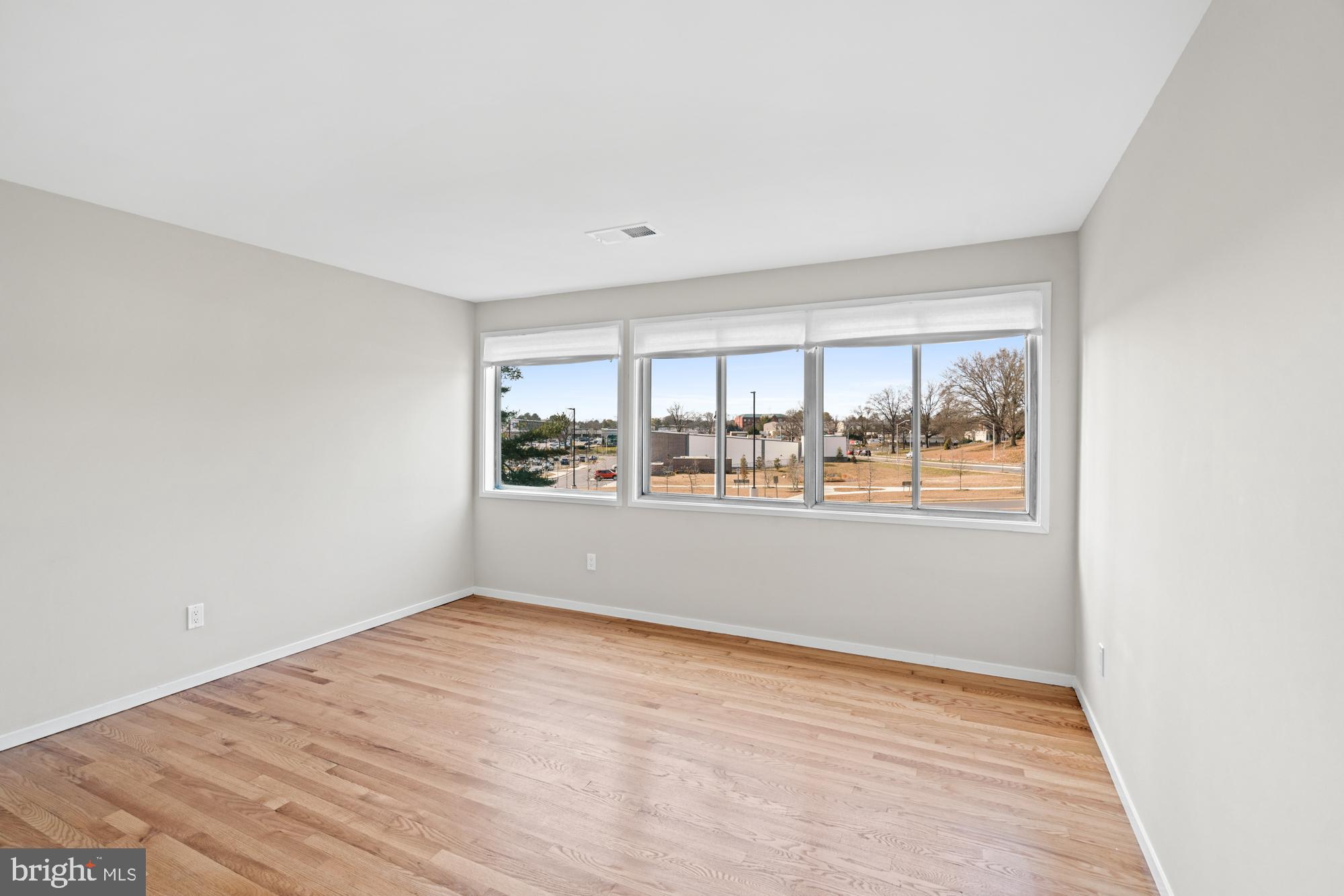 COURTS OF WHETSTONE - Residential