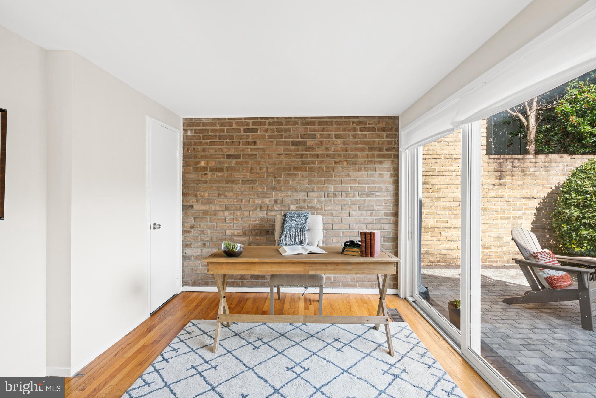 COURTS OF WHETSTONE - Residential