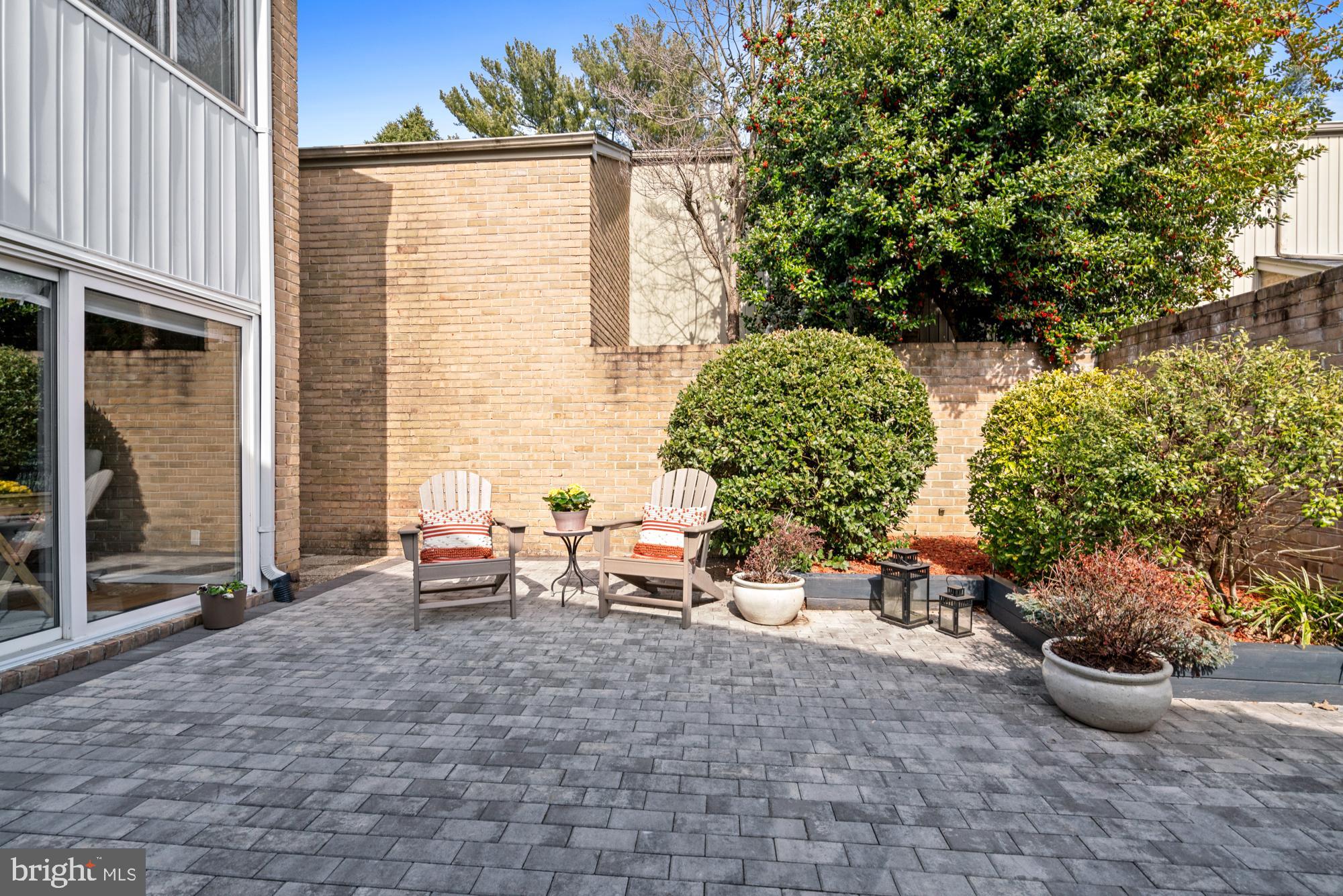 COURTS OF WHETSTONE - Residential