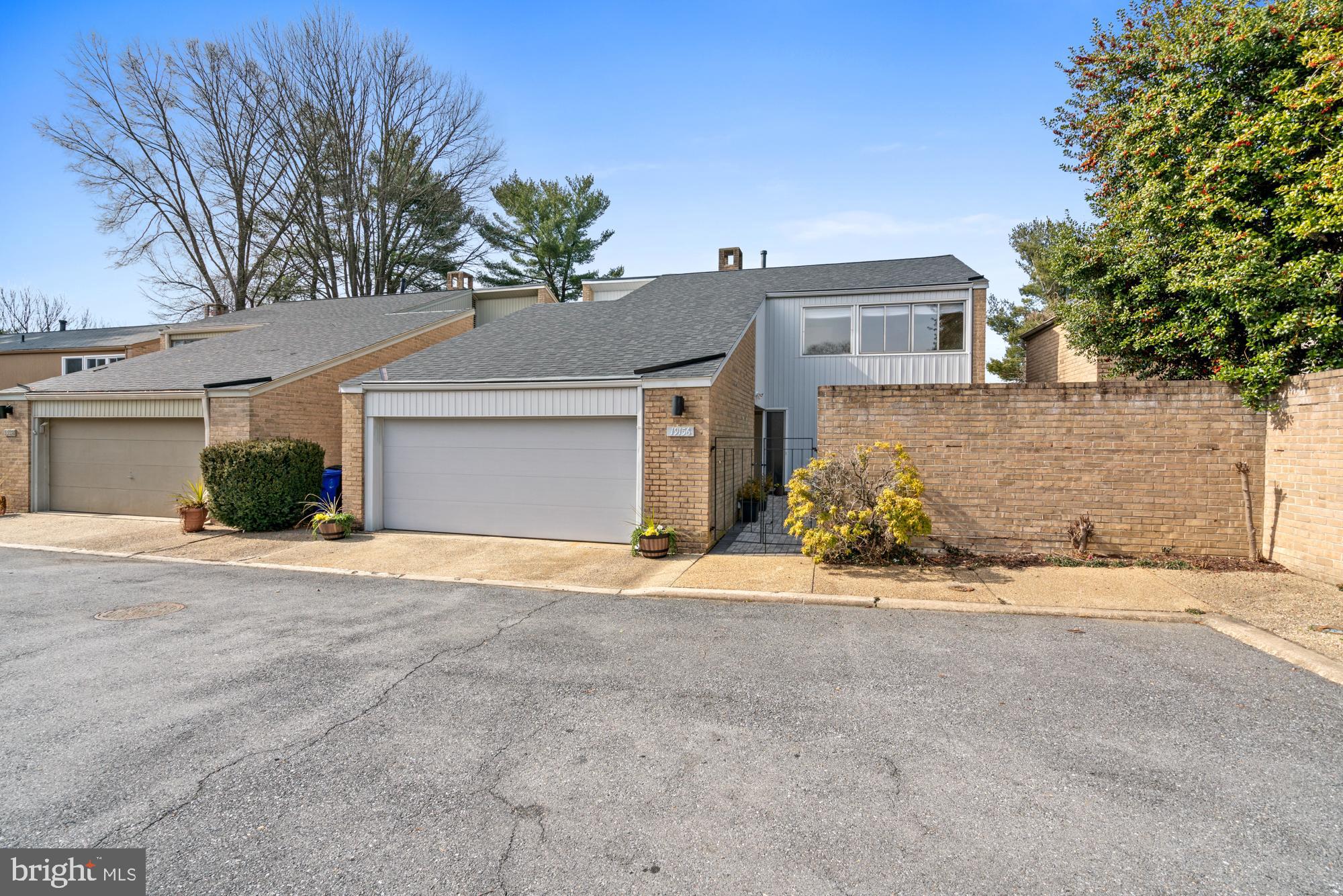 COURTS OF WHETSTONE - Residential