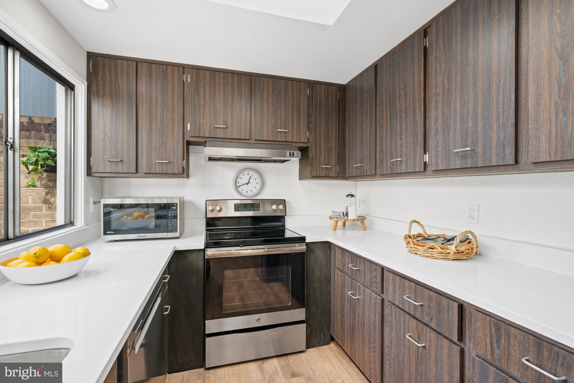 COURTS OF WHETSTONE - Residential