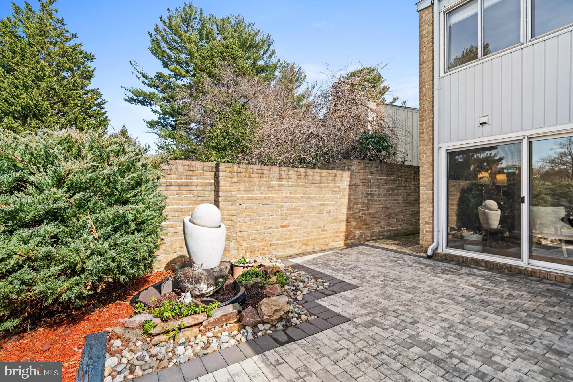 COURTS OF WHETSTONE - Residential