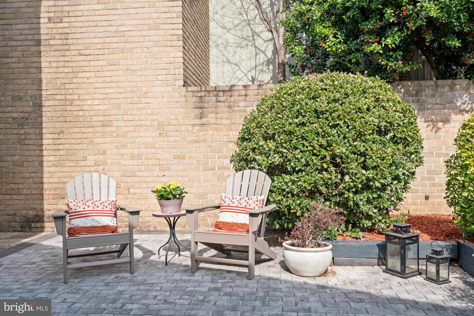 COURTS OF WHETSTONE - Residential