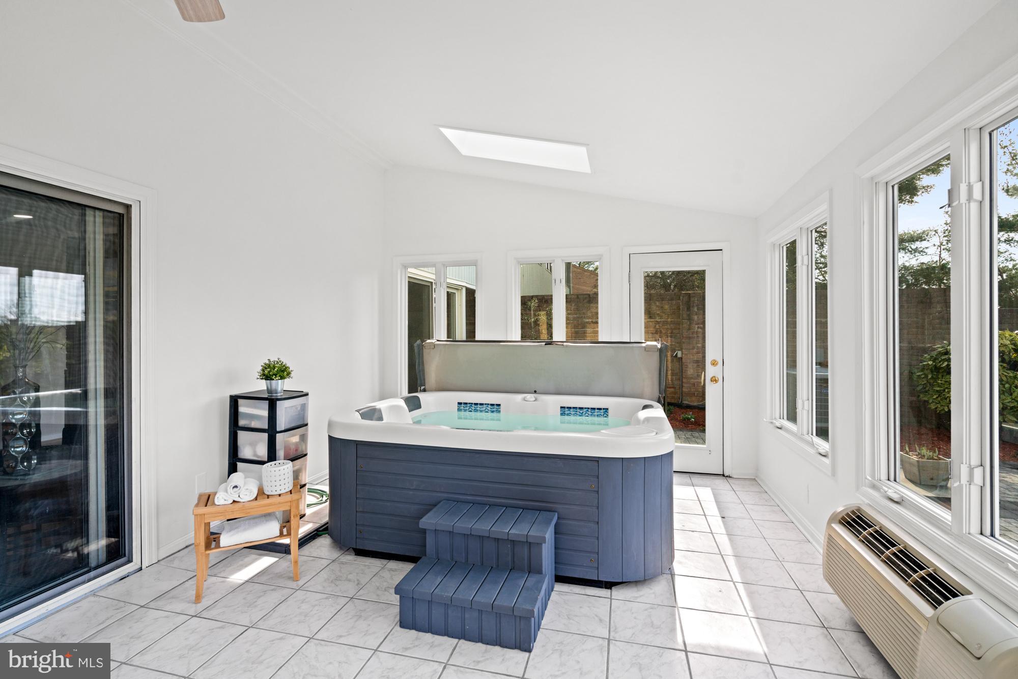 COURTS OF WHETSTONE - Residential