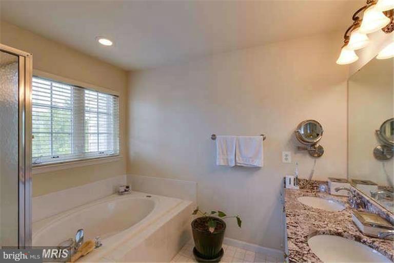 MADISON LANE - Residential Lease