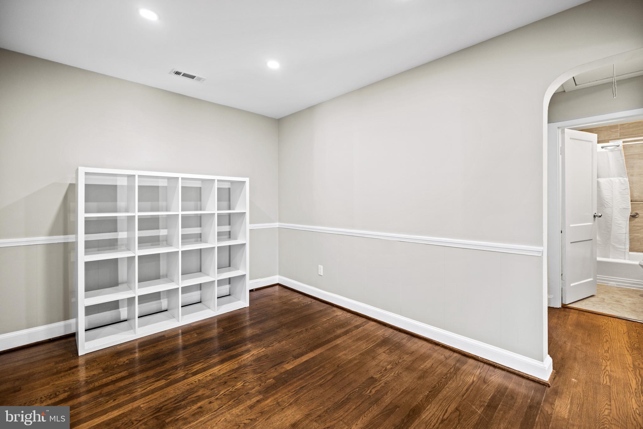 OLE LONGFIELD - Residential