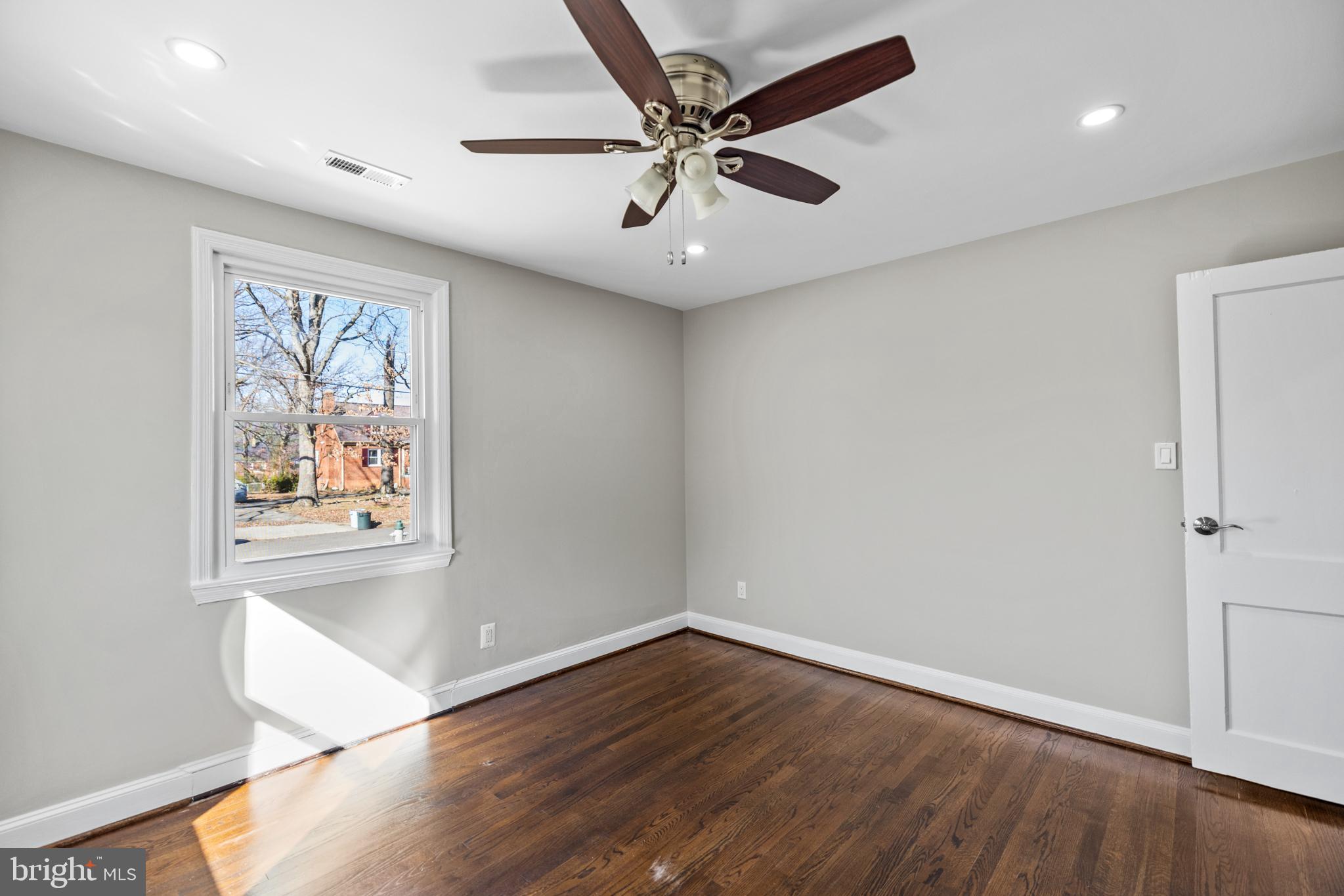 OLE LONGFIELD - Residential