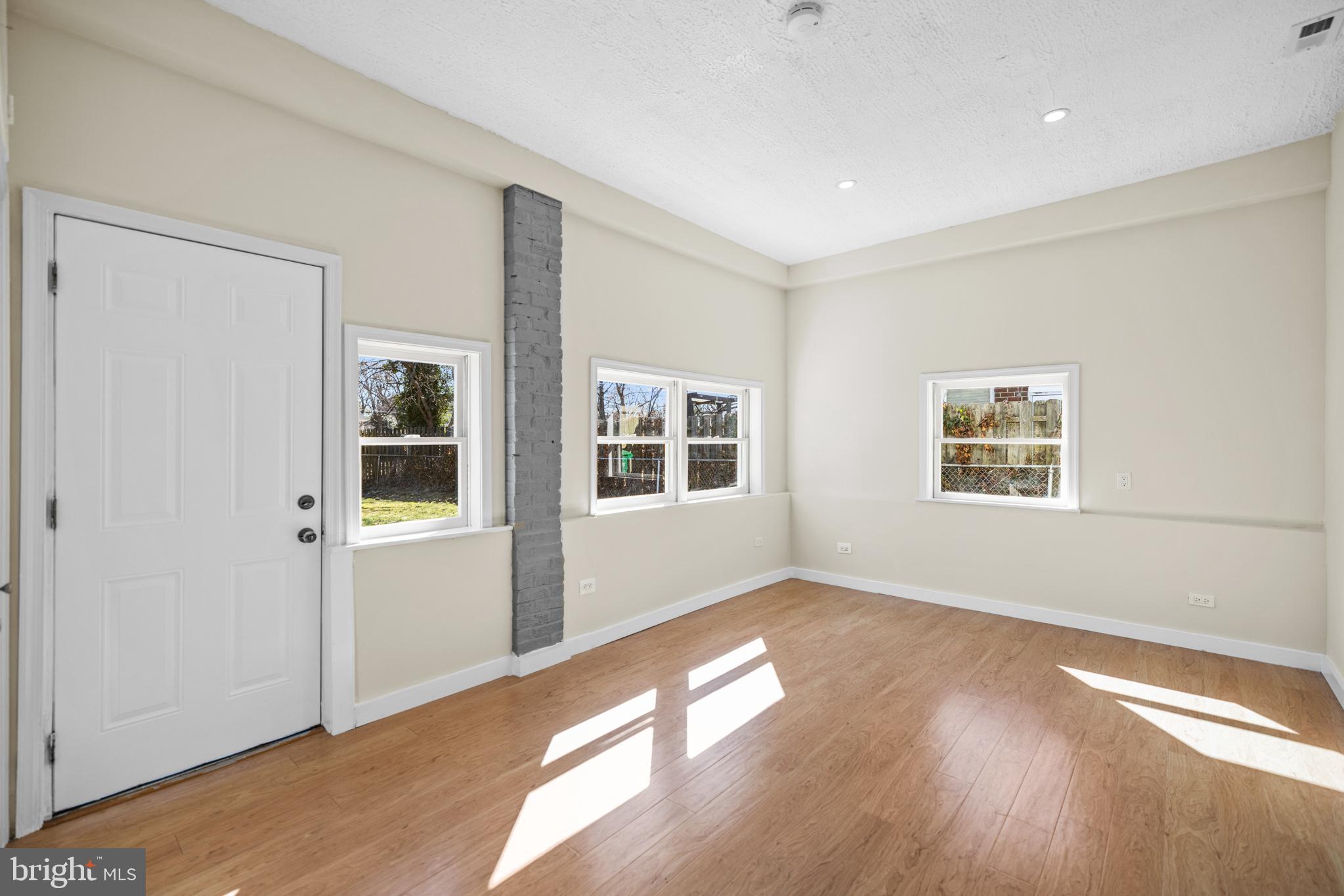 OLE LONGFIELD - Residential