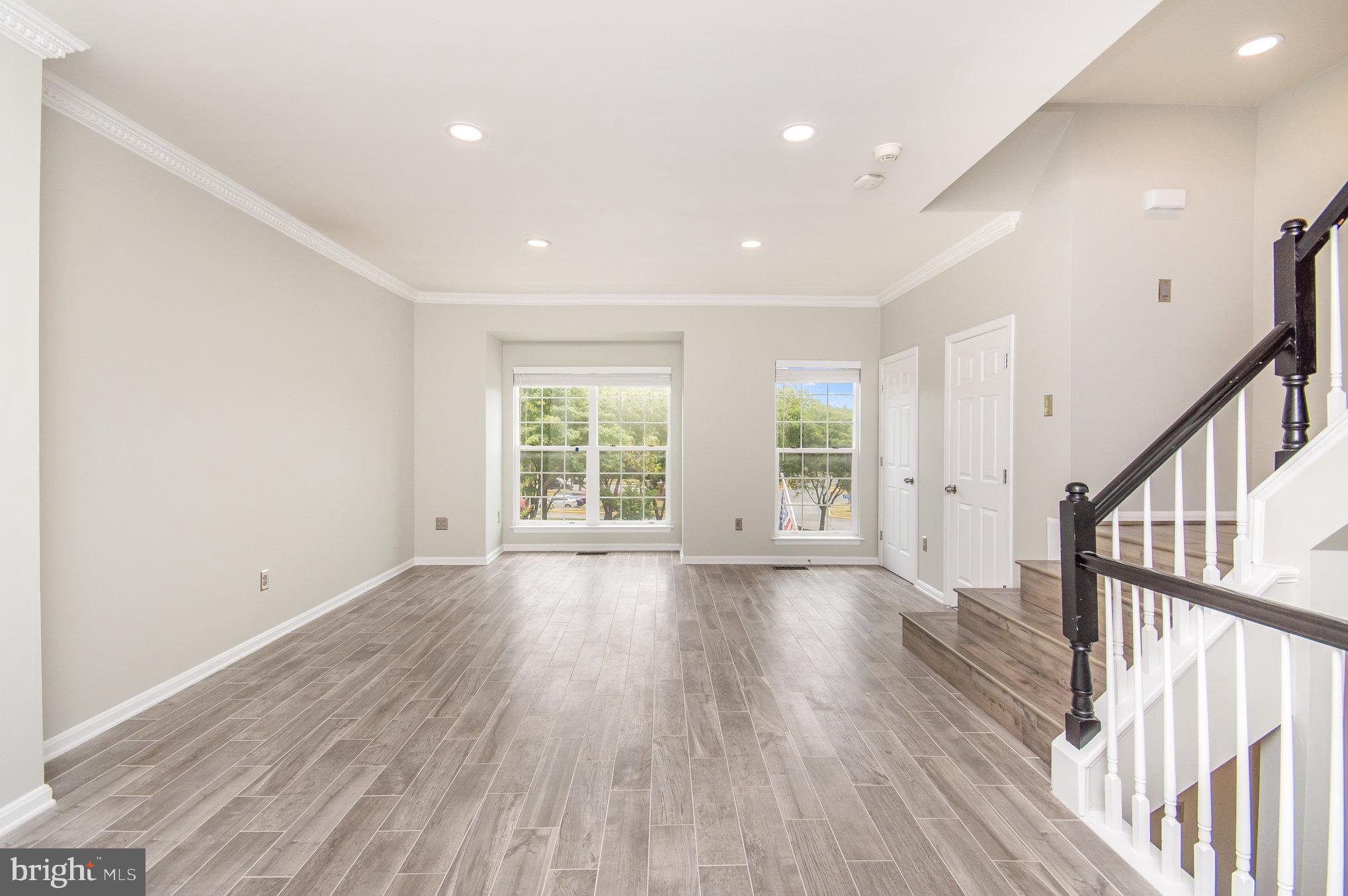 KINGSTOWNE - Residential Lease