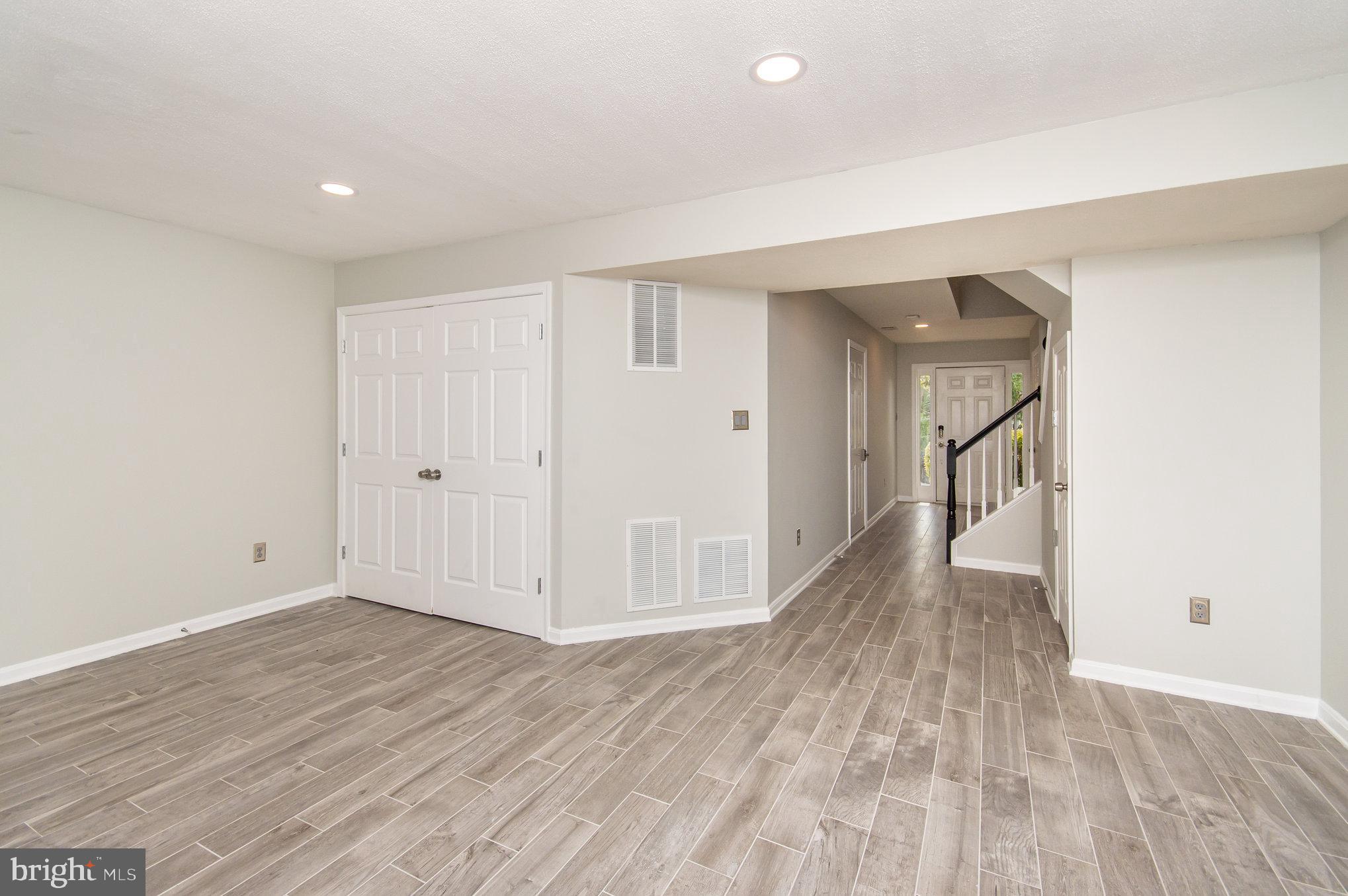 KINGSTOWNE - Residential Lease