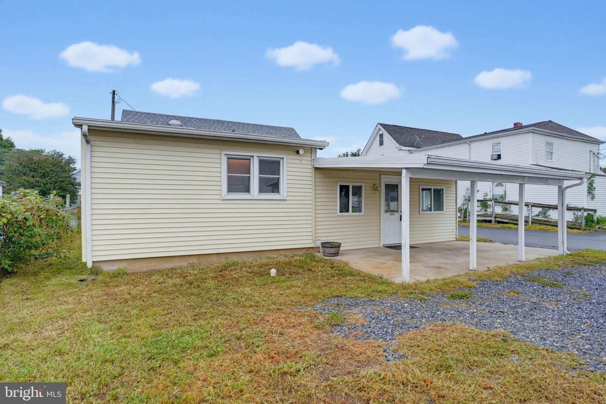 388 SHORTY LANE
