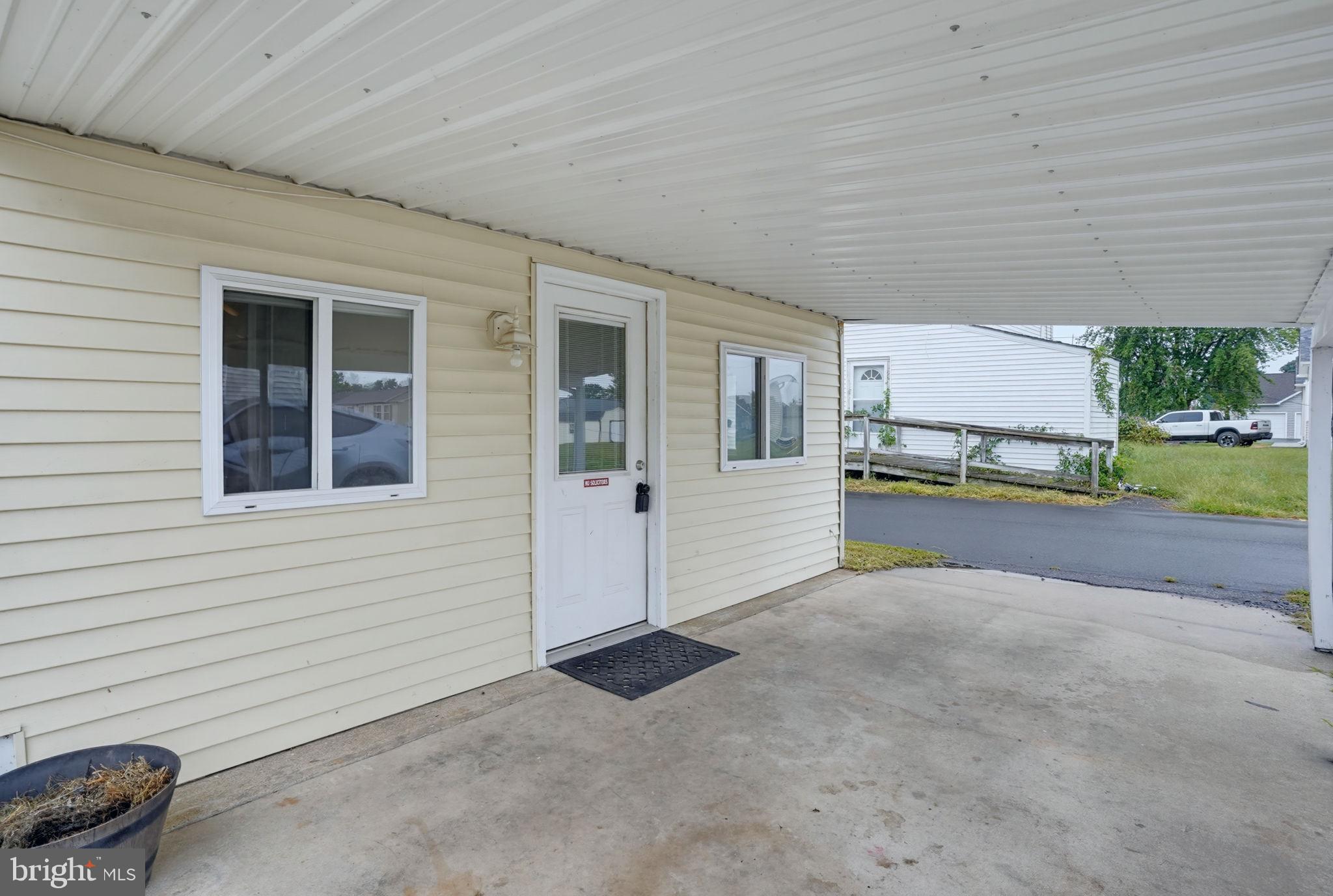 388 SHORTY LANE