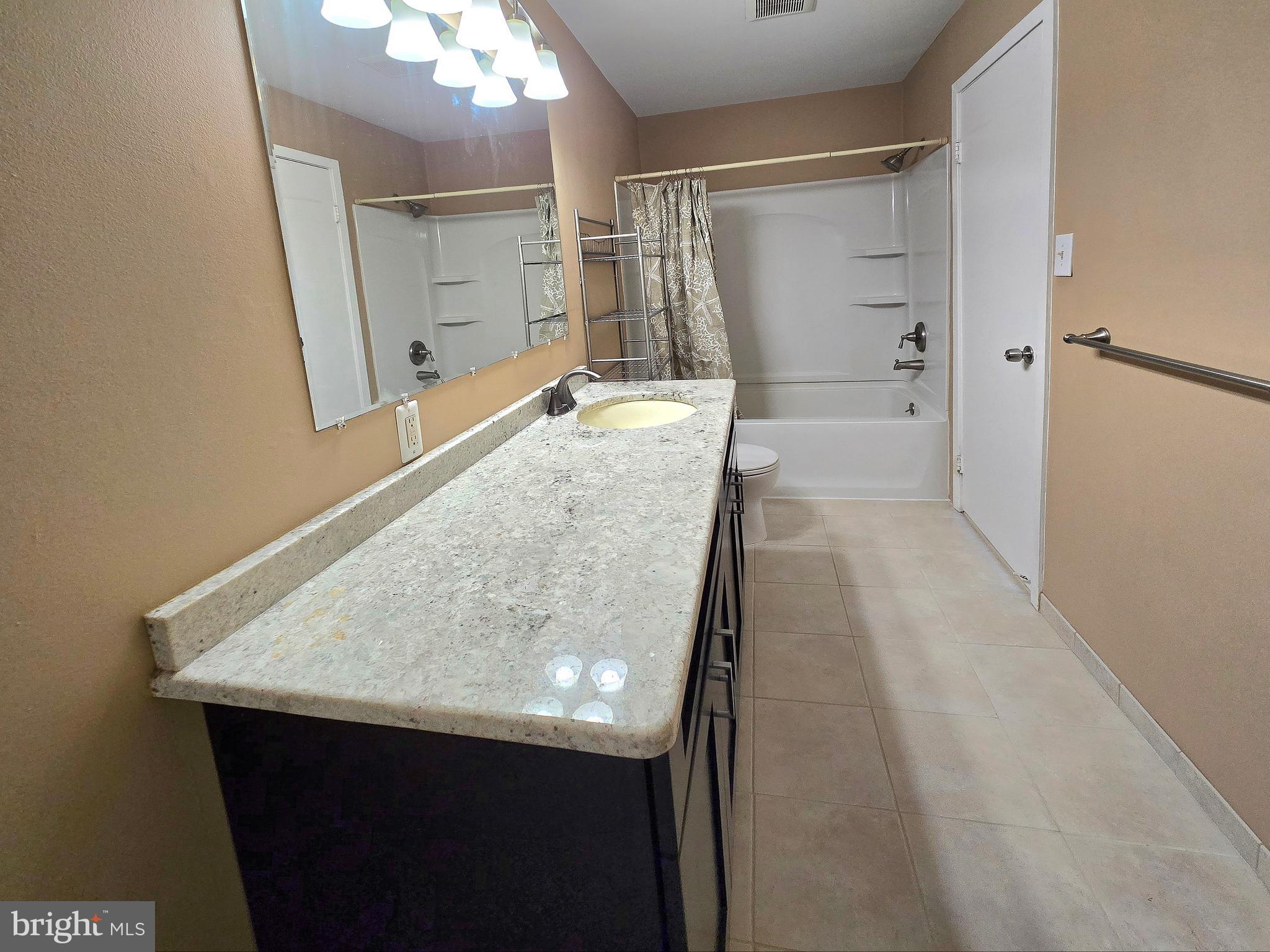 VICTORIANA - Residential Lease