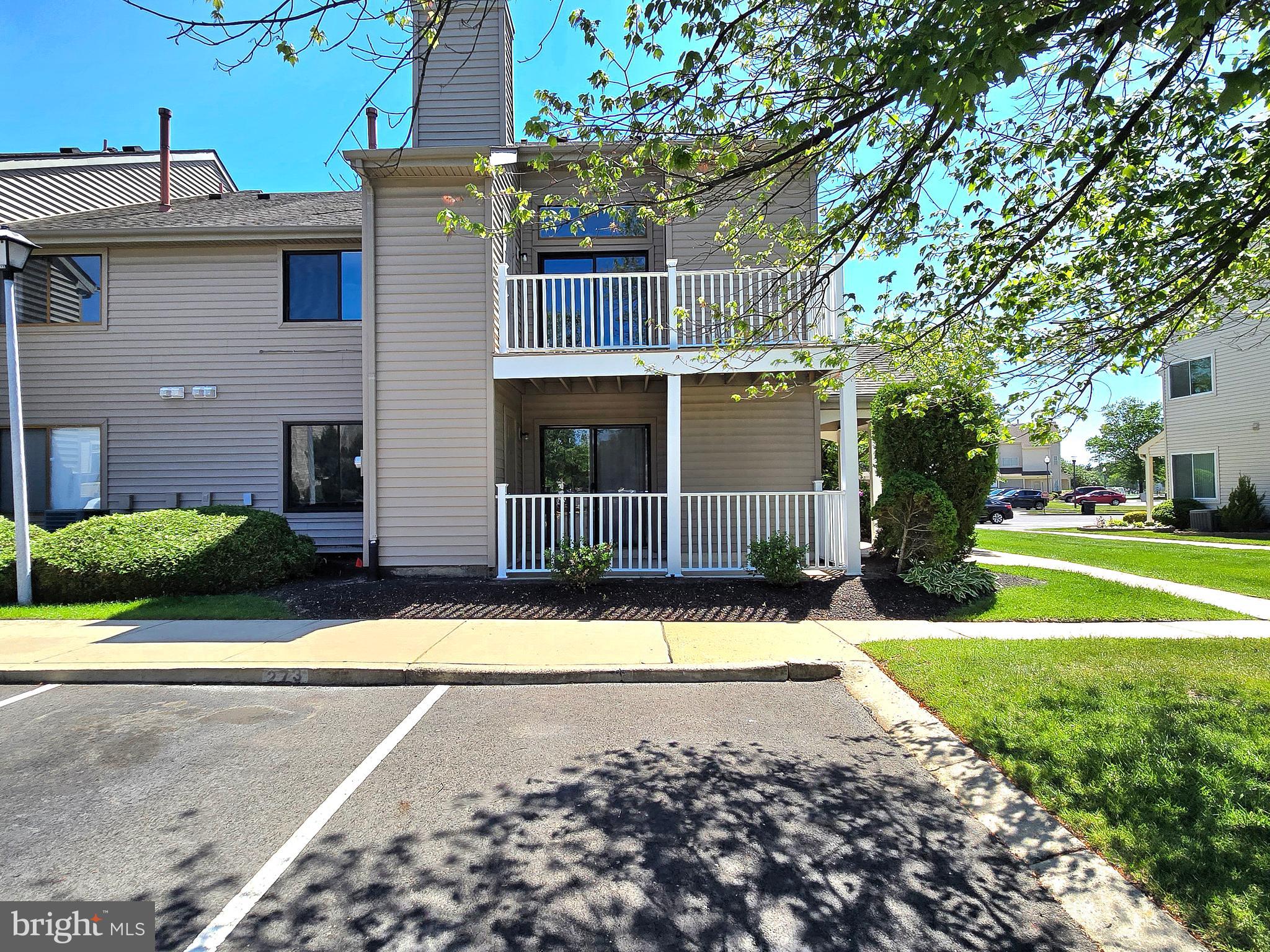 VICTORIANA - Residential Lease