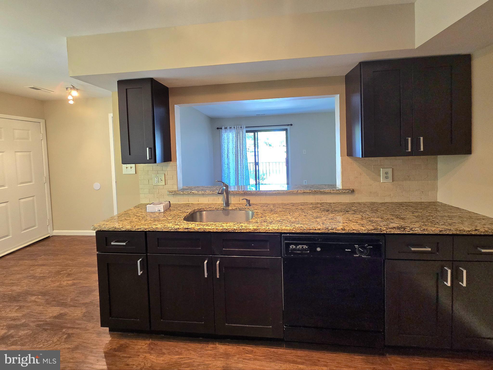 VICTORIANA - Residential Lease