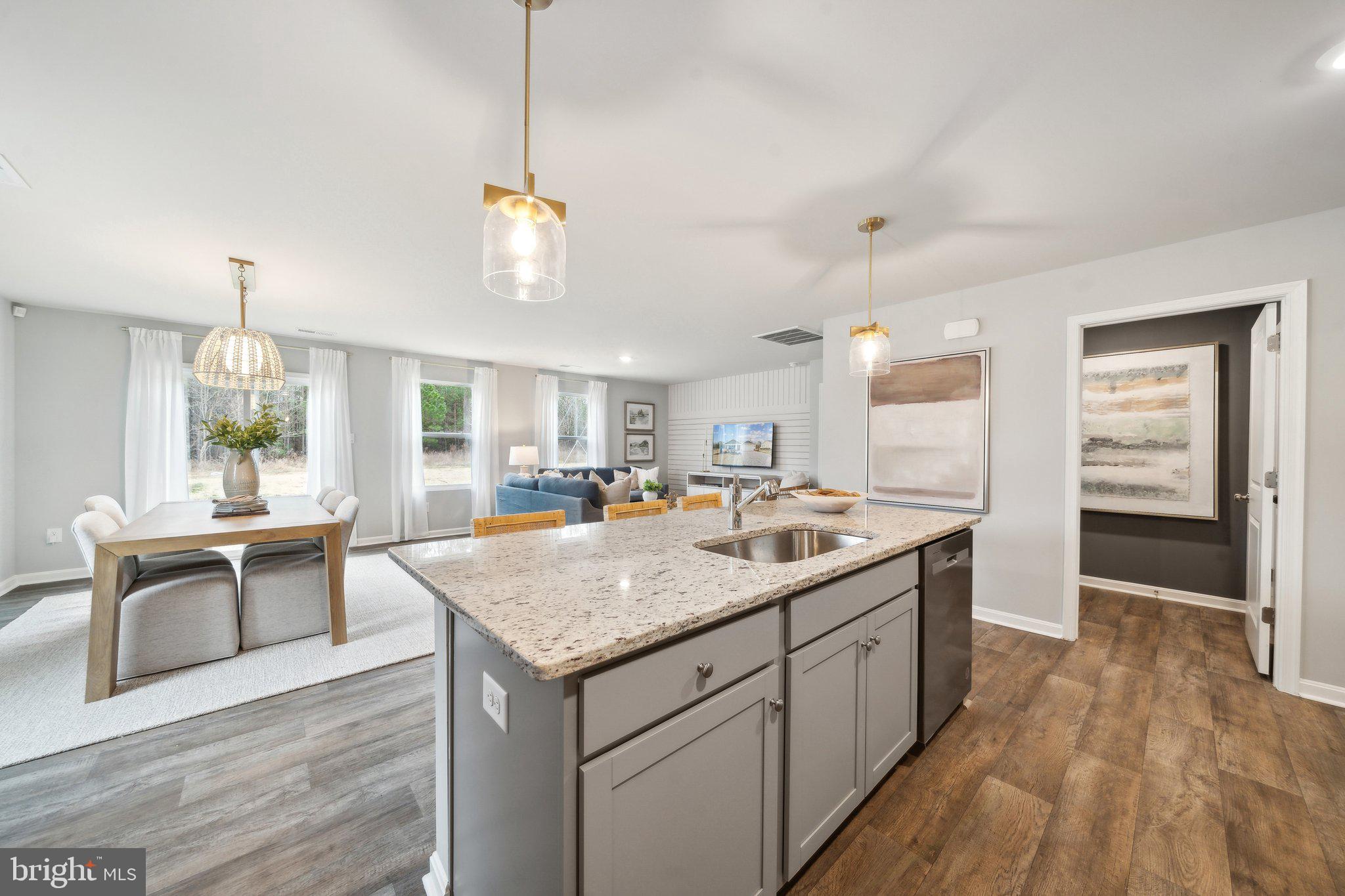 RED OAKS - Residential