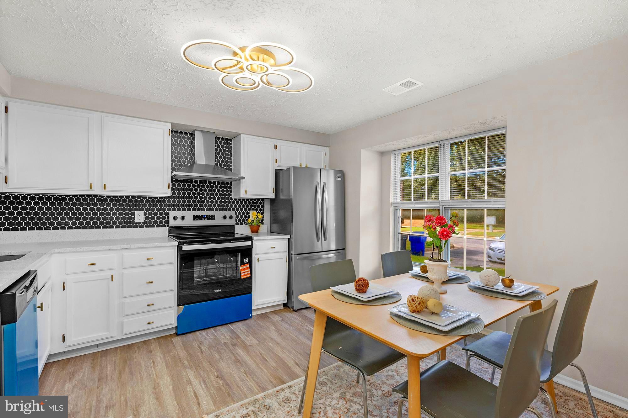 WHITE OAK VILLAGE SUB - Residential